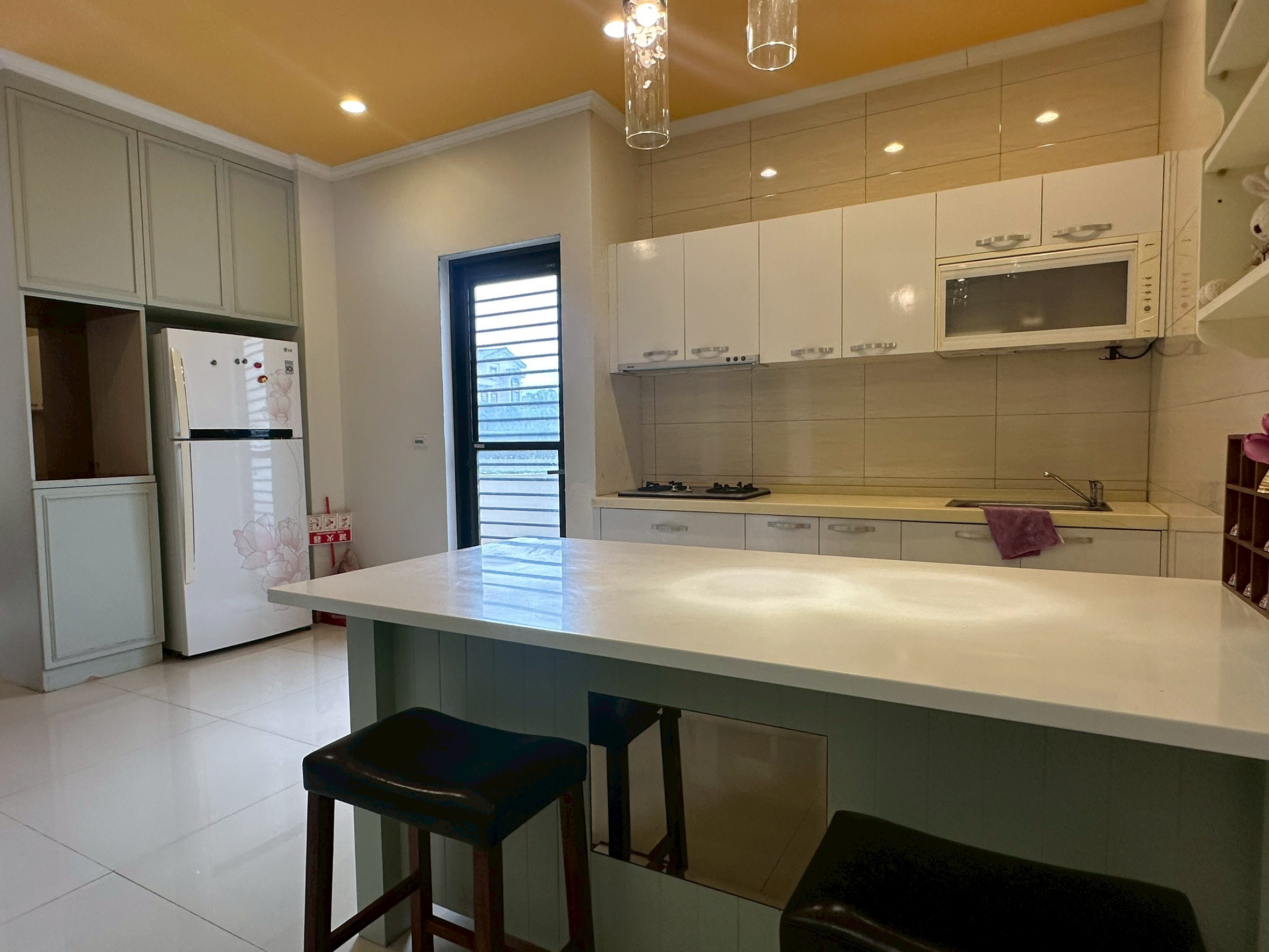 永慶許書豪★近廣興商圈高質感邊間雙車位別墅