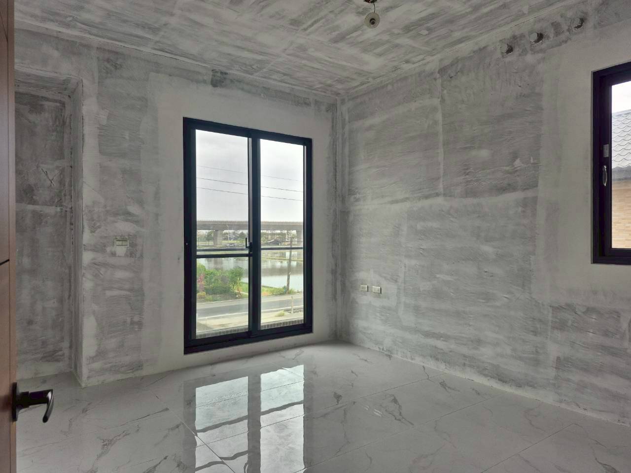 永慶許書豪★冬山國五旁全新五套房電梯農舍