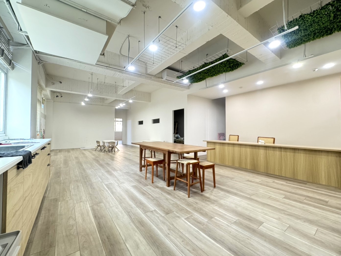 桃園戶政前可用約60坪的美裝潢大辦公室