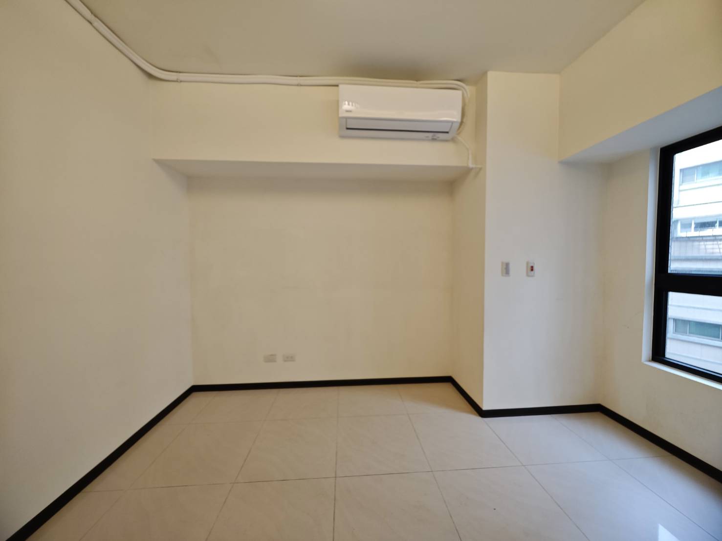 178 西門站 / 全坤威峰高樓邊間.採光3房