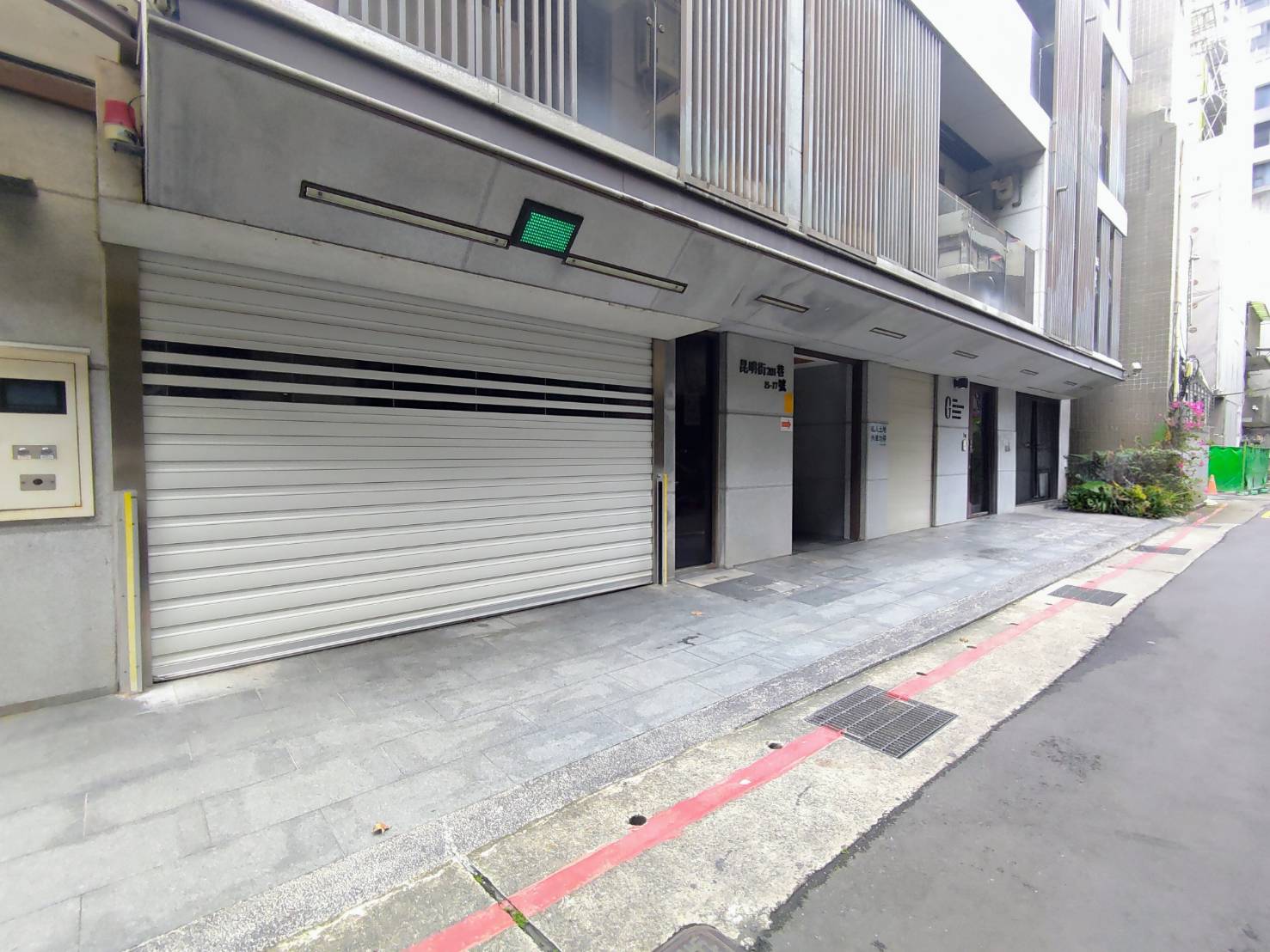 G18 昆明街大露臺三房+車位.12年屋