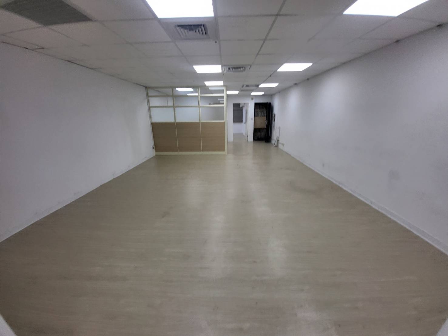 (017) 雙城公寓危老改建稀有釋出