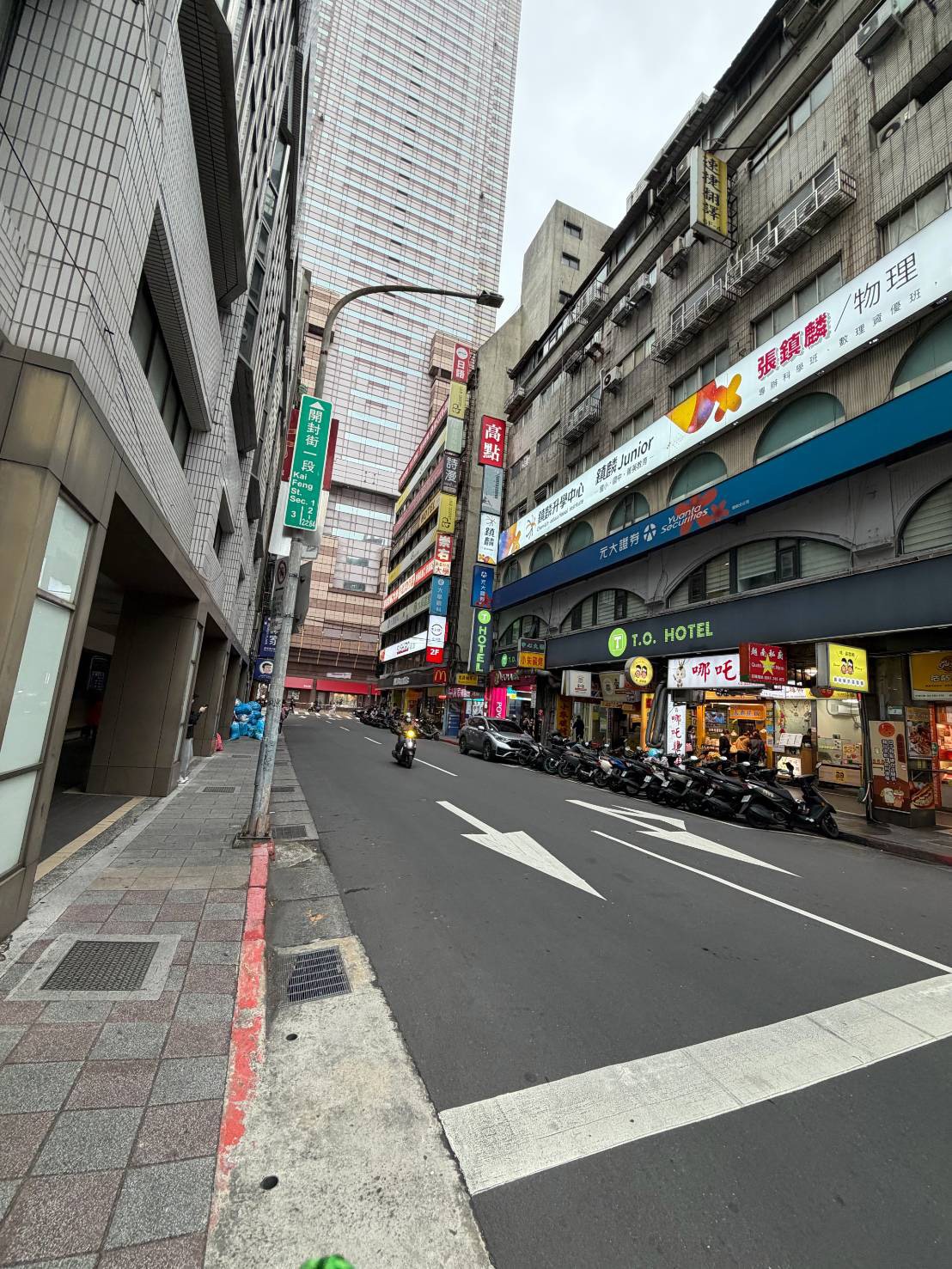139專約 台北車站前商業大樓~補習街.新光三越商圈