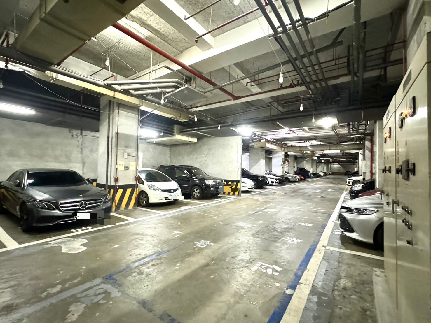 南京復興高樓朝南邊間3房坡車邊間雙衛浴臥室皆開窗