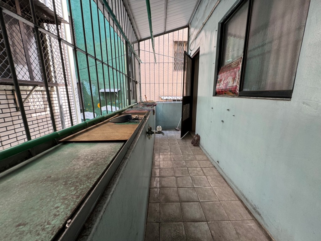 小港森林公園旁邊間車庫透天