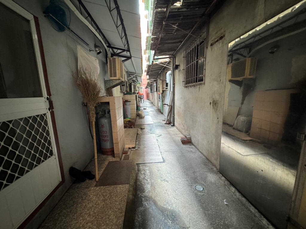 小港森林公園旁邊間車庫透天