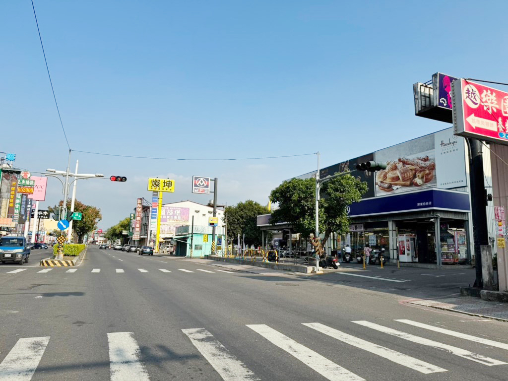 屏東高中自由廣東商圈面寬大地坪車庫別墅