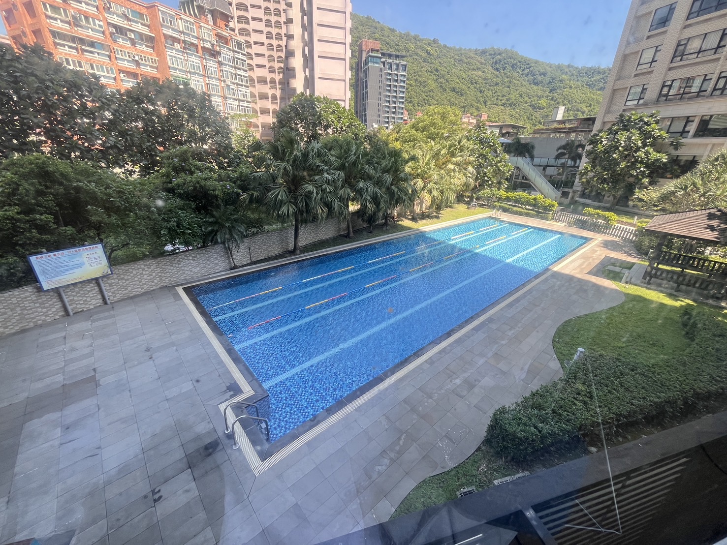 凱三稀有高樓層邊間大坪數兩房電梯華廈