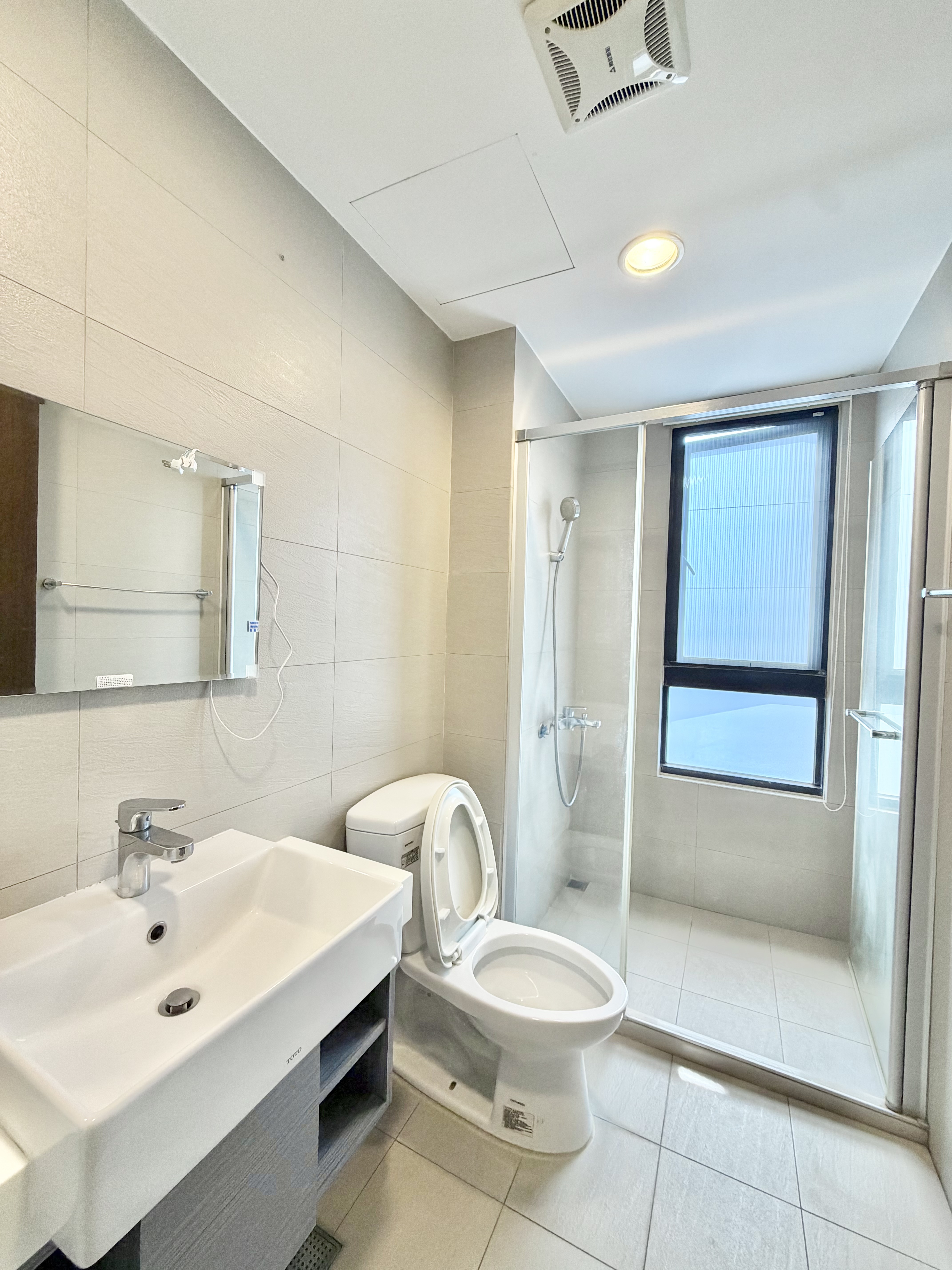 桃園青埔A18〈聯上世紀〉大空間3+1房平面車位