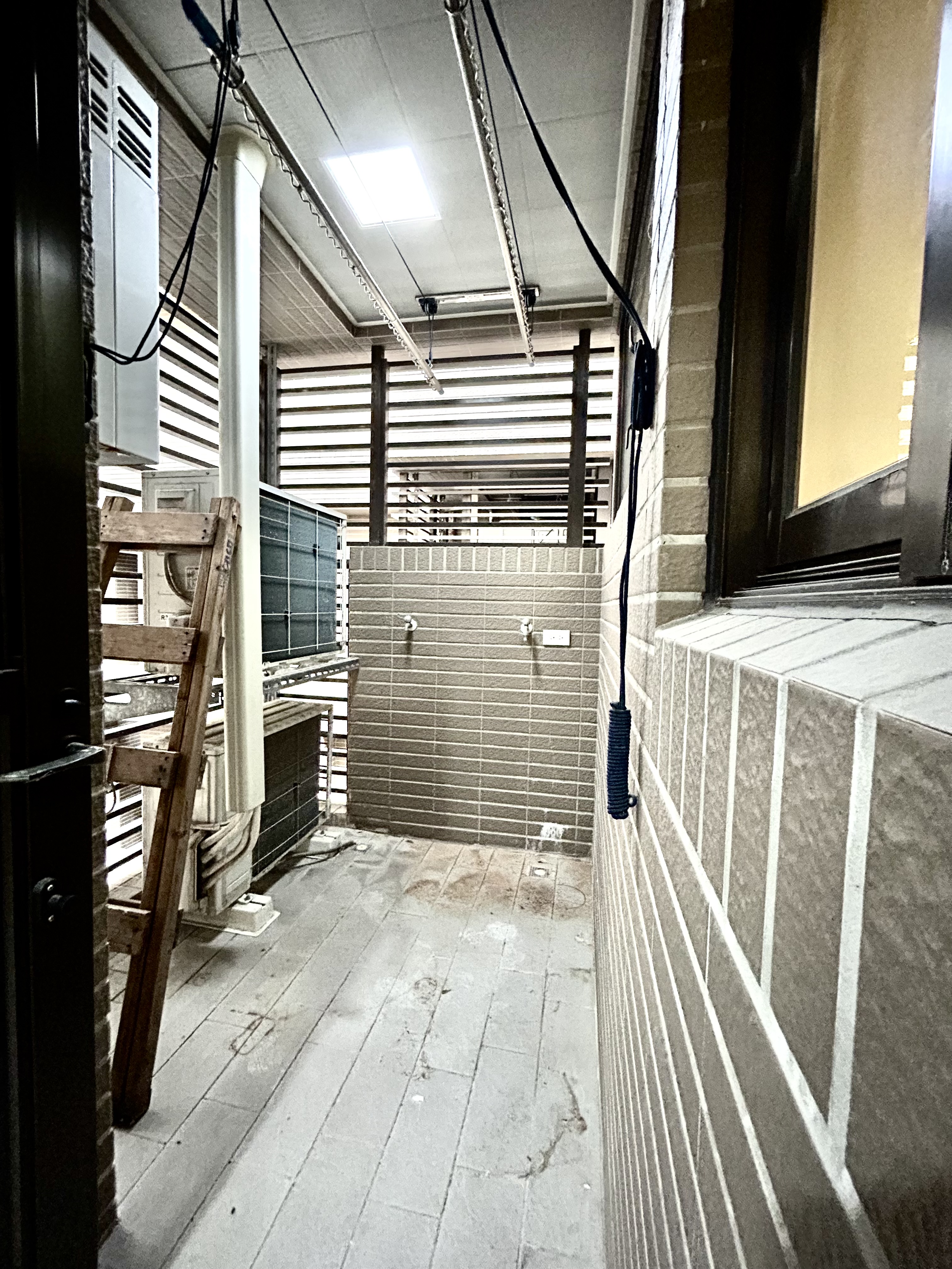 桃園高鐵A18站前廣場旁〈新潤國品苑〉高樓景觀三房+平面車位