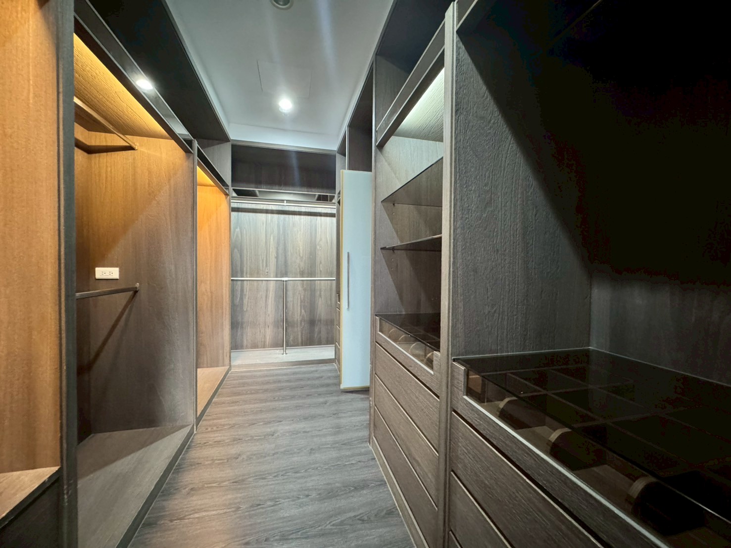 桃園中壢SOGO商圈〈海華大帝〉百坪氣派豪邸