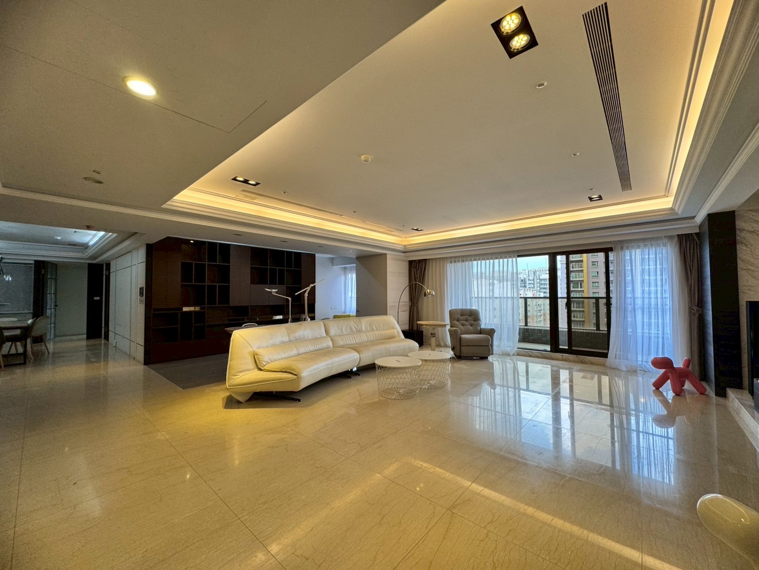 桃園中壢SOGO商圈〈海華大帝〉百坪氣派豪邸