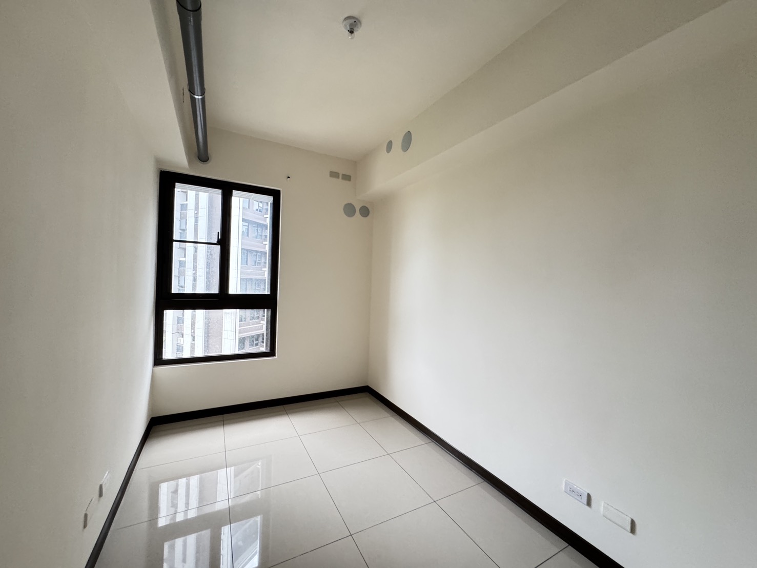 青埔A19全新交屋〈豐郡京硯〉成家兩房車