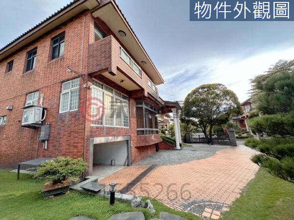 文中山莊 BMW後面 大地坪農舍 可停6台車