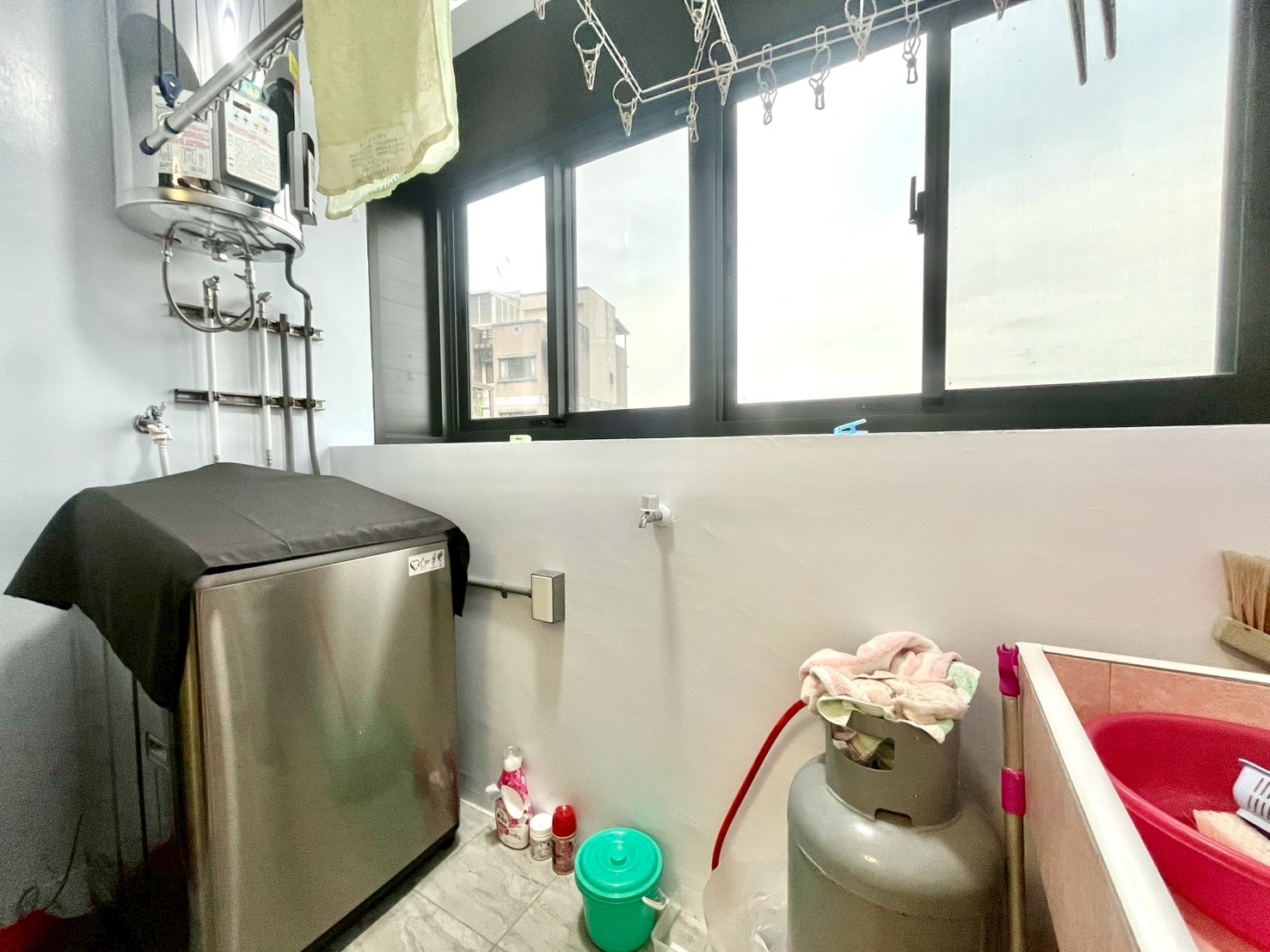 🌿【羅東門牌｜稀有雙衛二房＋平面車位】🌿 首購族熱愛首選！屋齡僅2年多，漂亮屋況＋稀有格局，搶先卡位最剛好的甜蜜空間💛