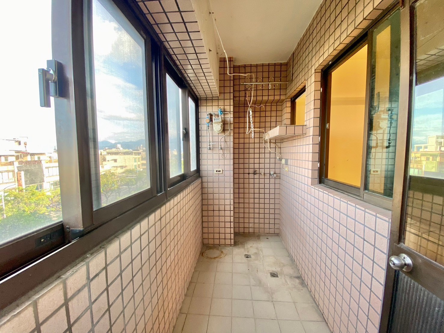 🏙【金融漢宮｜羅東市心稀有釋出二房＋車位】🏙 👉 售價只要 668萬，用低總價卡位市中心核心地段！