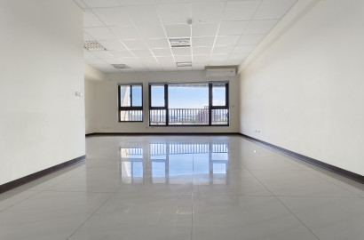 A18蛋黃區國寶苑3+1房車位