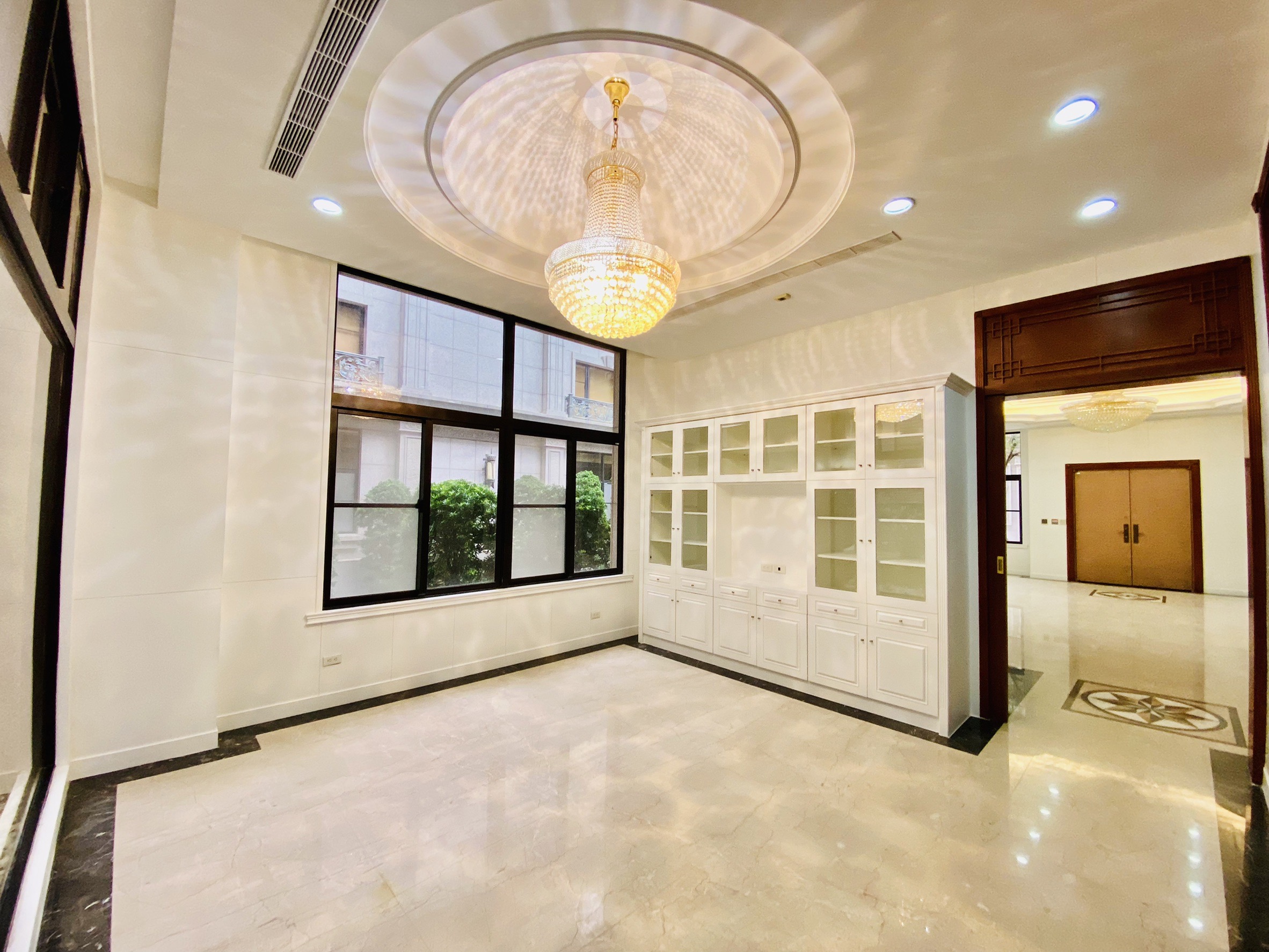 老闆們看過來!豪氣別墅⭐⭐⭐(桃園)中悦至寶電梯別墅