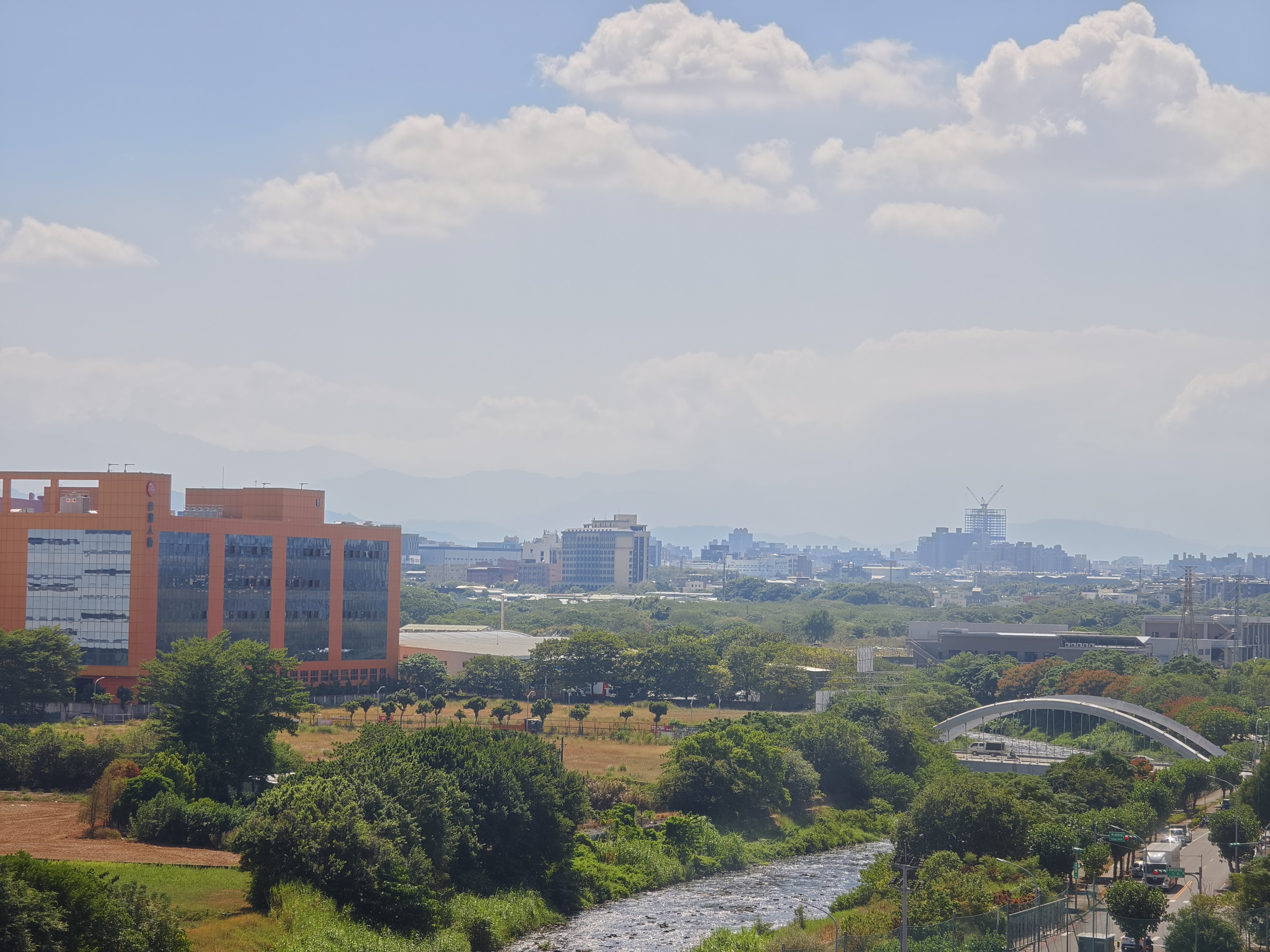 A18蛋黃區國寶苑3+1房車位