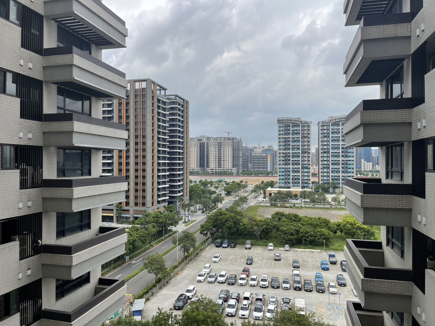 ⭐⭐⭐青埔A18站前A+面青雲路兩房平面車位