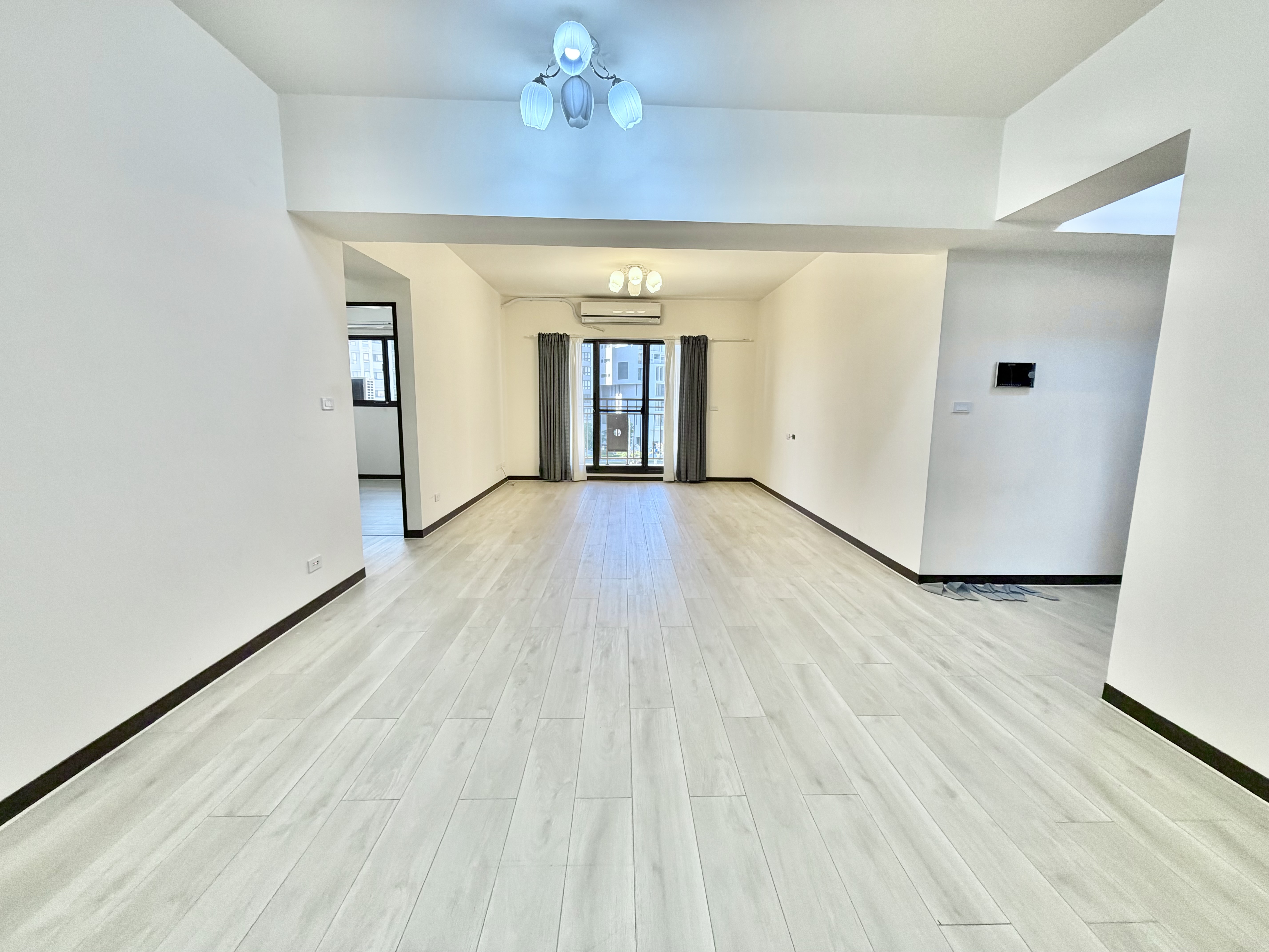 ⭐⭐⭐捷運A19站『東京線上』精美超大三房+車位