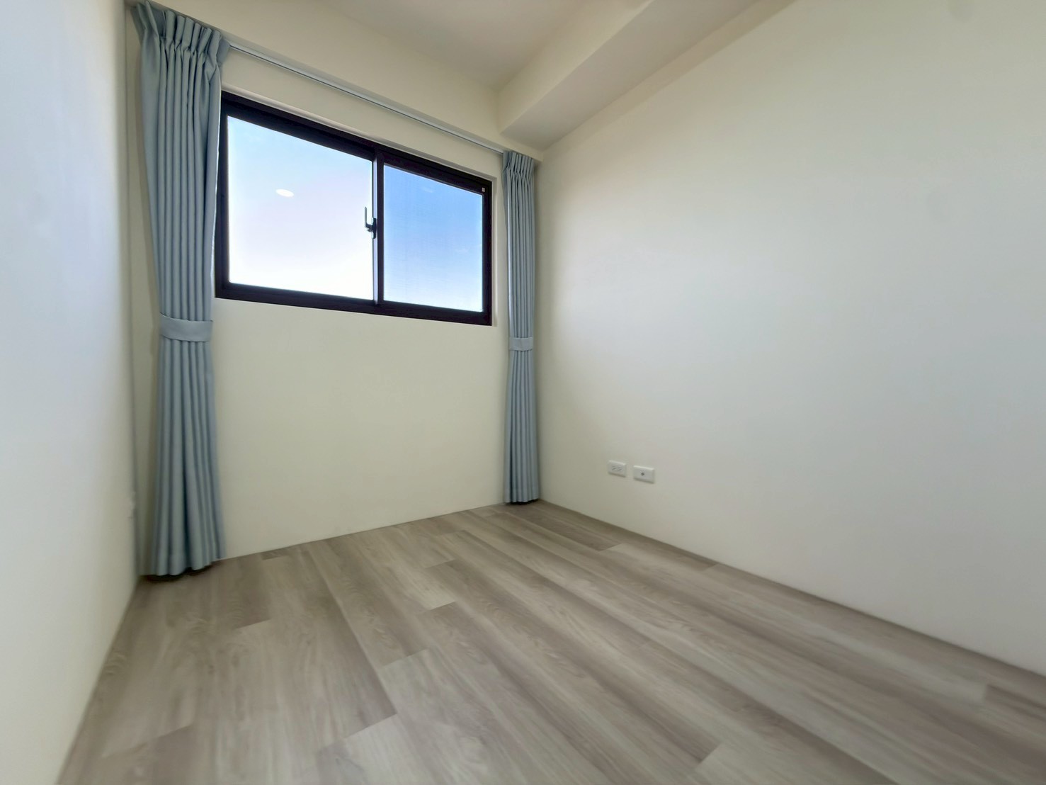 大園客運 | 可寵可租補 | 全配含管 | 英堡日朗大三房車位