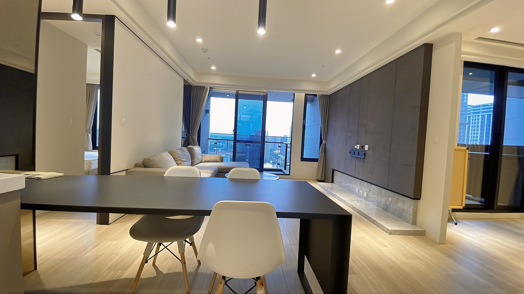 ⭐⭐⭐高鐵青埔禾林RichOne高樓景觀戶2+1房車位