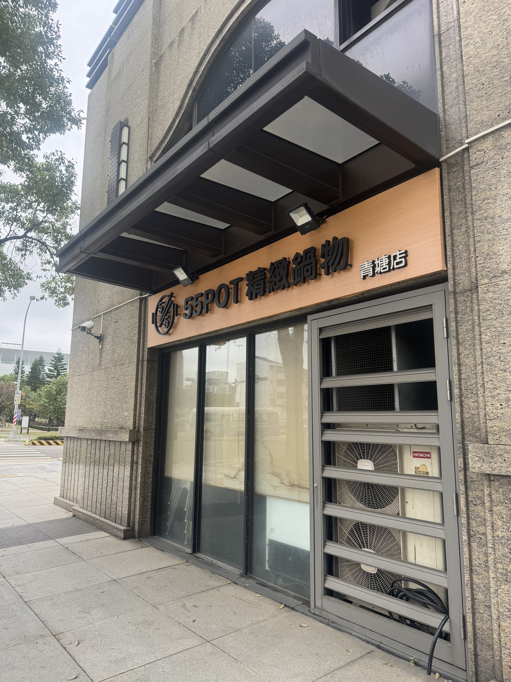 順儷MIHO正青塘園三角窗挑高7米金店面