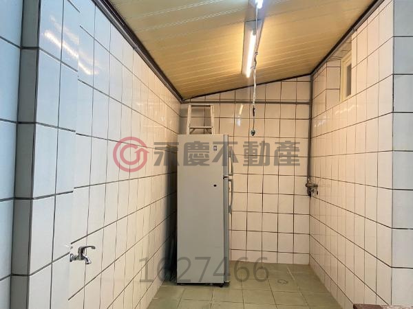 花壇白沙國小彰員路一彎六米大面寬透天
