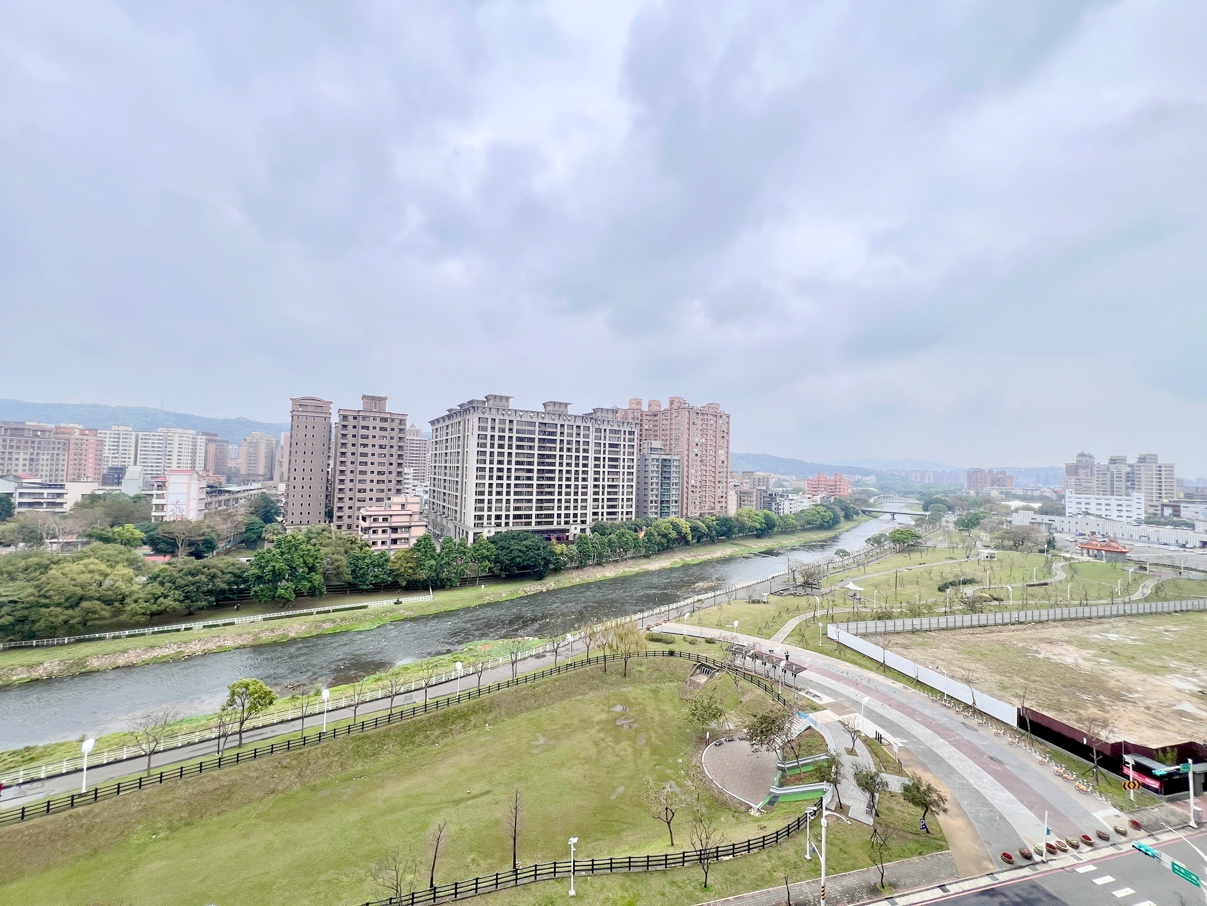 小檜溪昭揚天濤雙主臥面河景觀宅✨3+1房3車