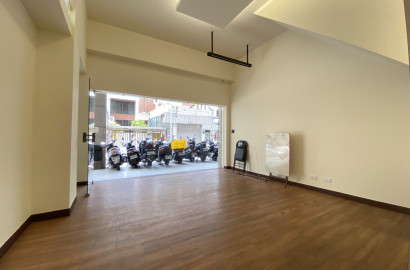 立人學區超值樓店~店住合一