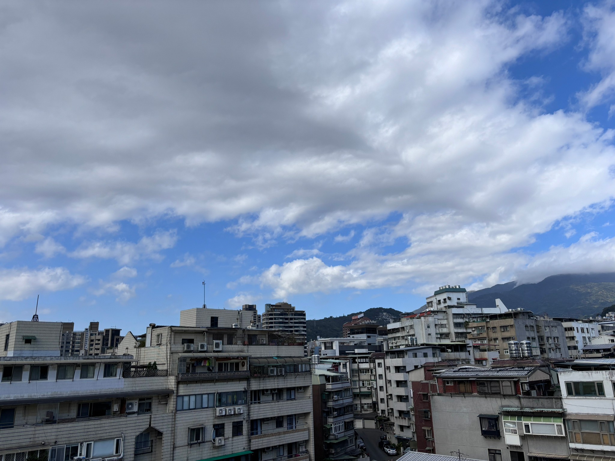 【圓璽不動產】林景易-新第來亨美華夏