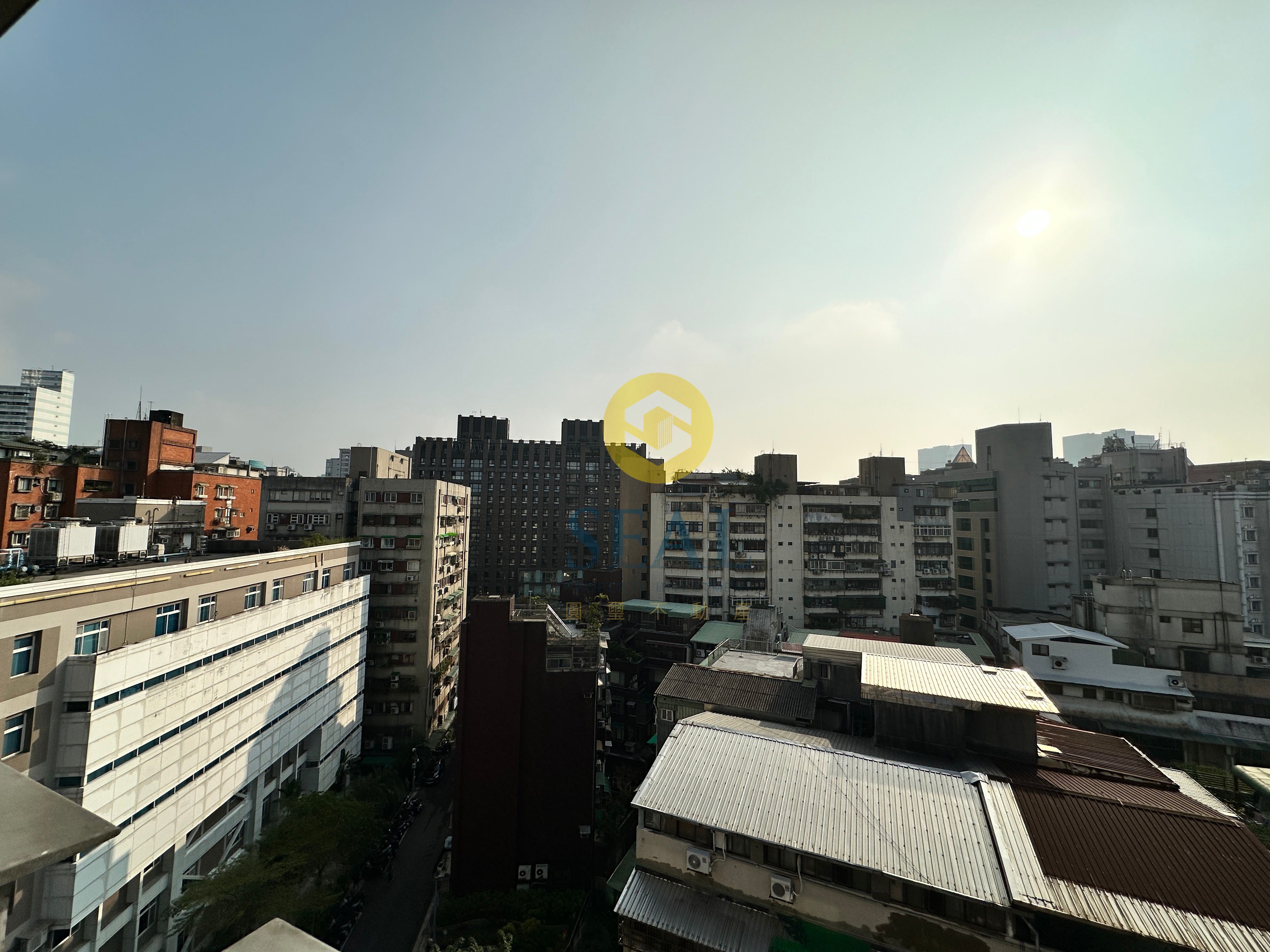 【圓璽不動產】林景易-璞真大氣豪邸雙車位