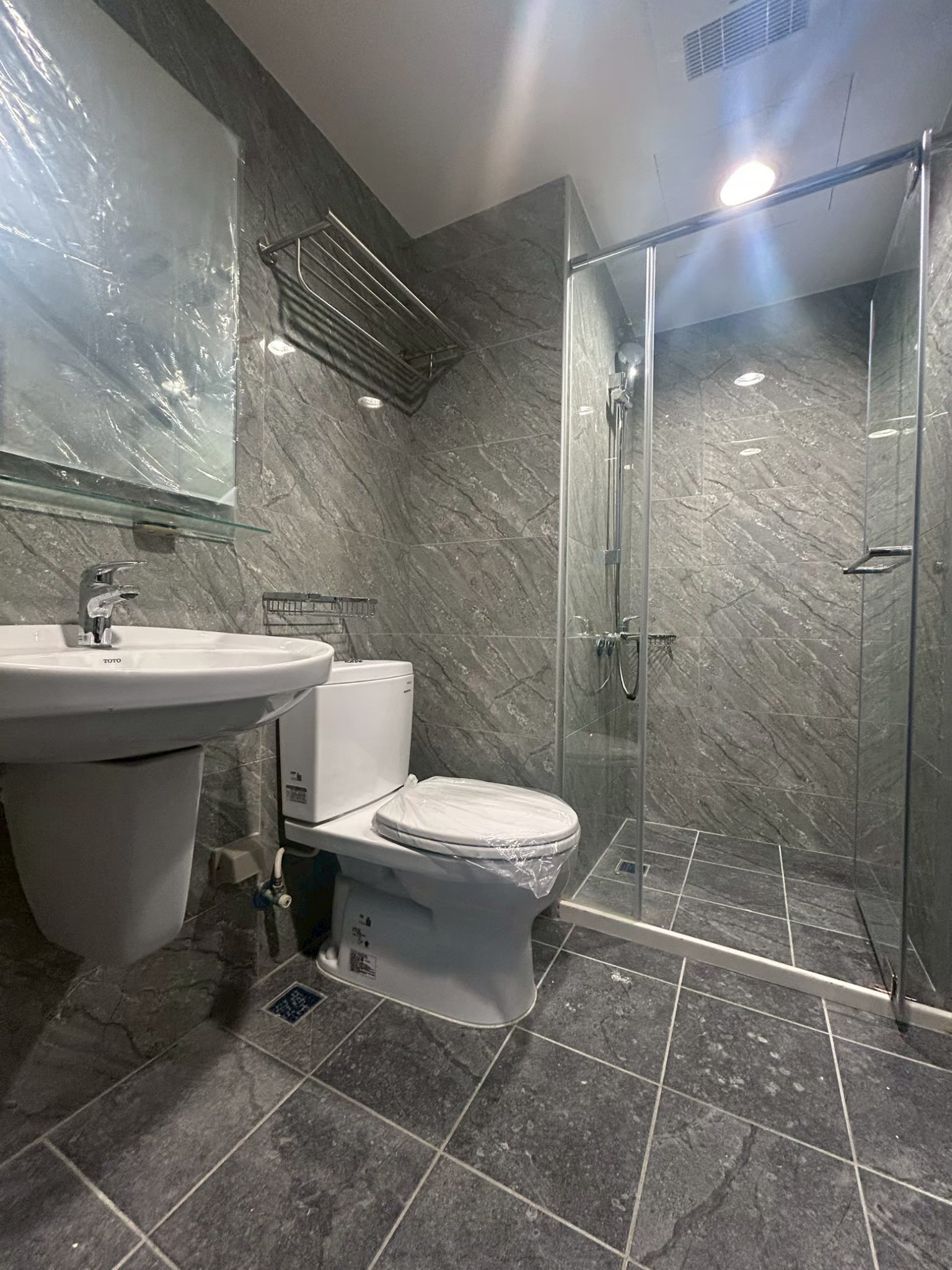 北區丨深怕你錯過一中商圈學區房皇普莊園兩房兩衛+平車