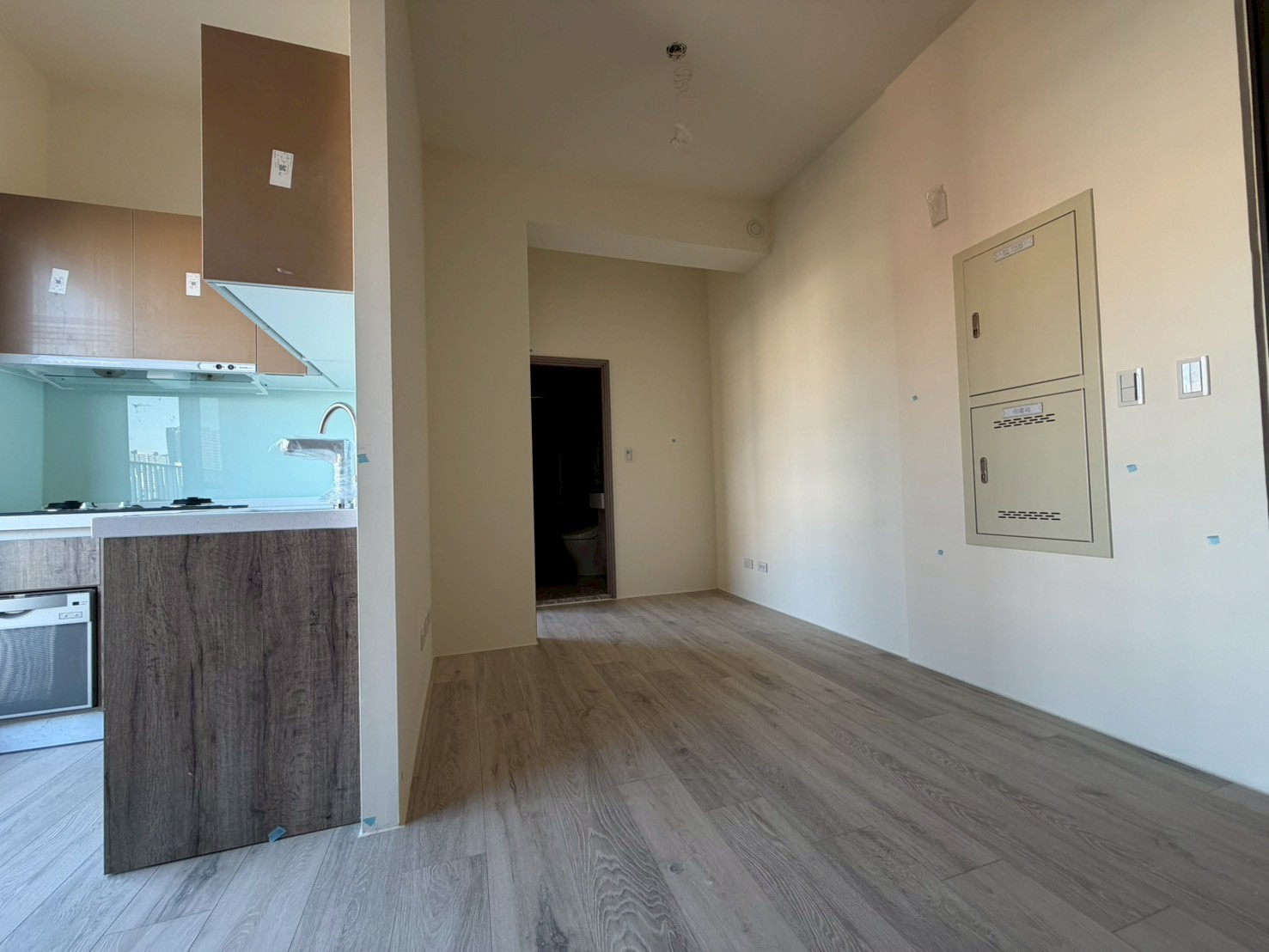 專任｜國美好好西區高樓層視野兩房附車位｜有露臺｜鑰匙在手