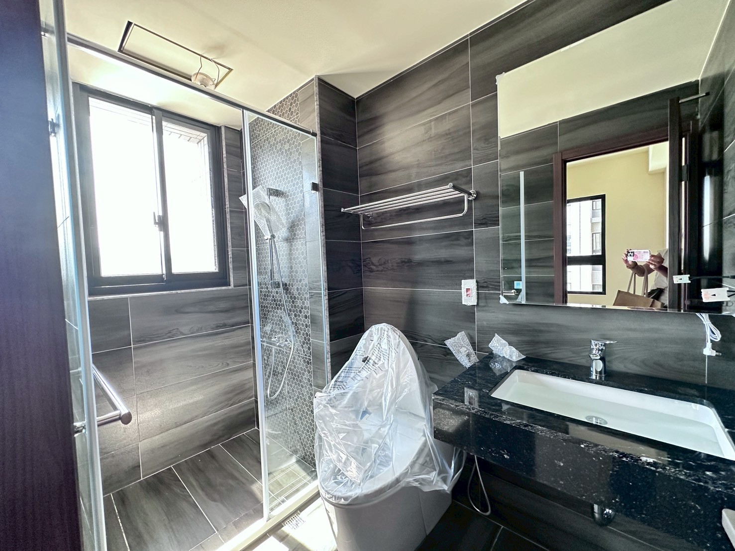 北屯丨機捷特區好市多旁富宇富好全新兩房平車