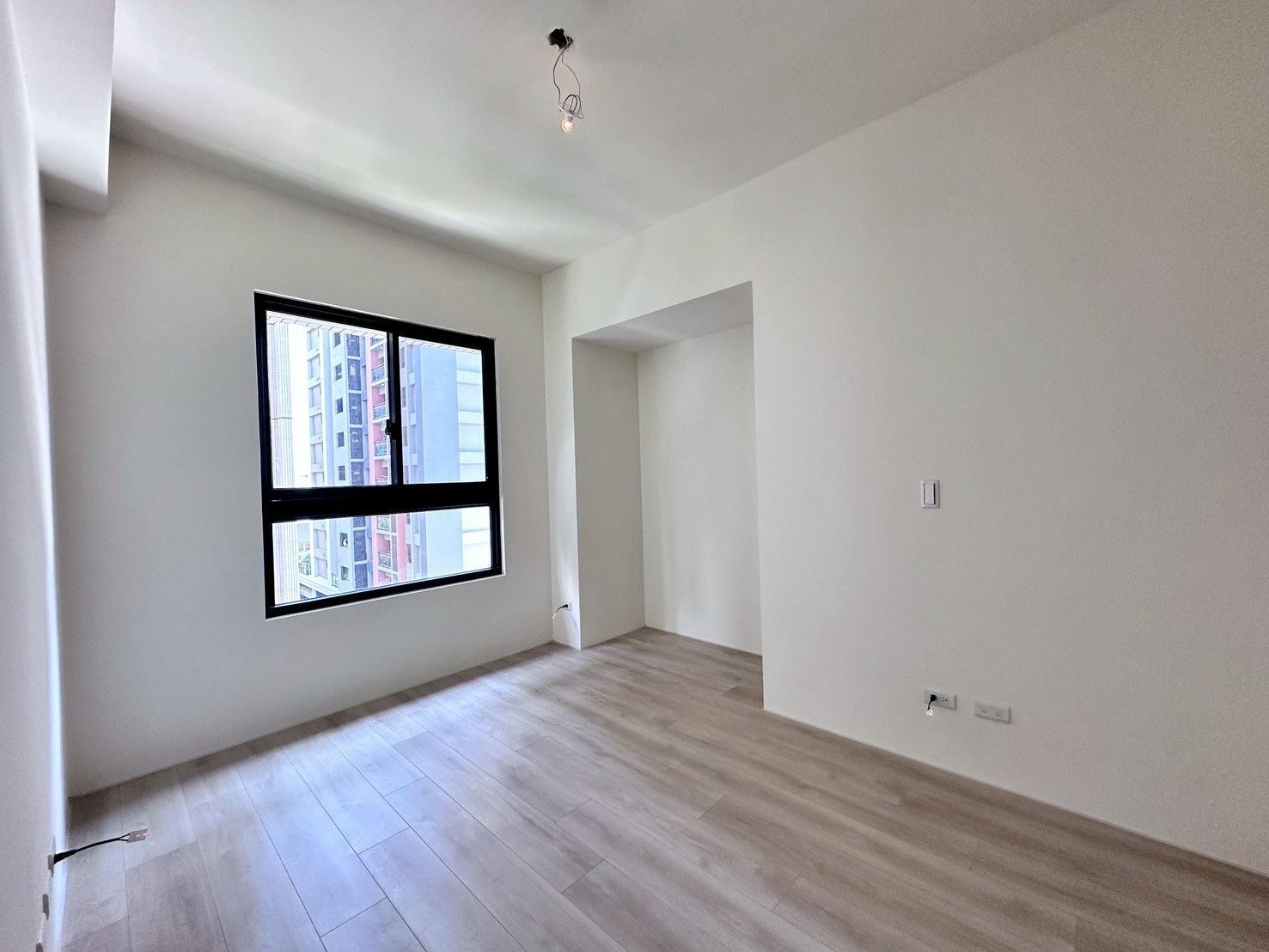 北屯丨機捷特區好市多旁富宇富好全新兩房平車