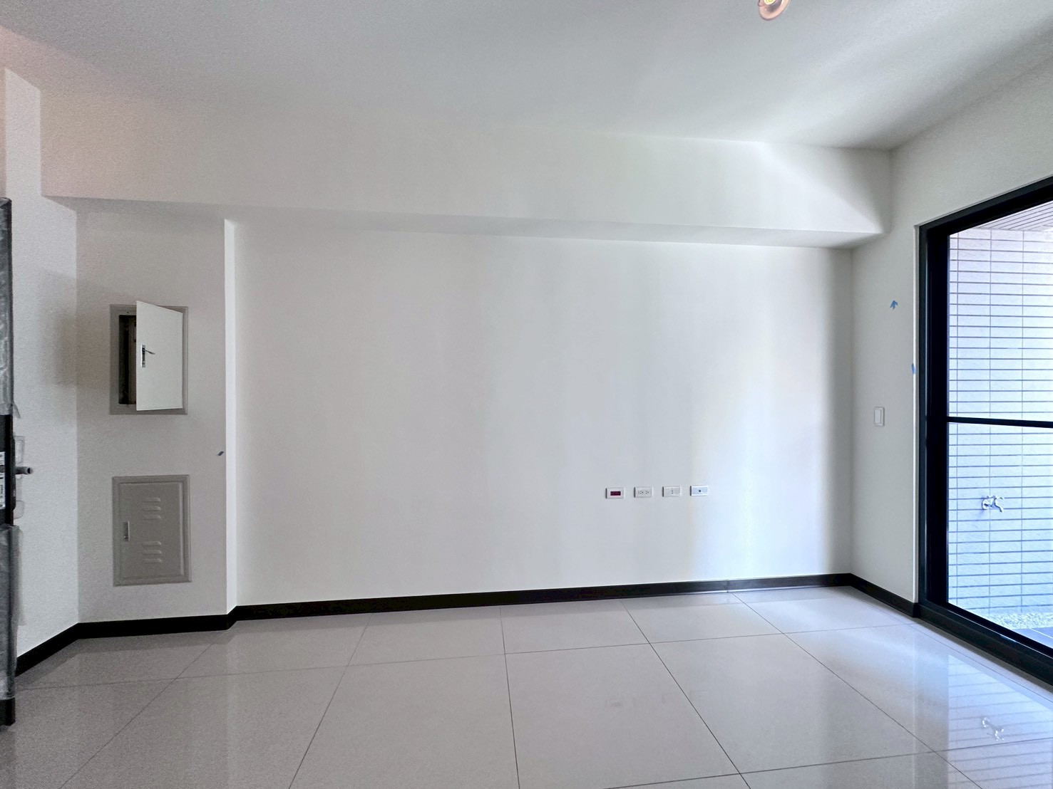 北屯丨機捷特區好市多旁富宇富好全新兩房平車