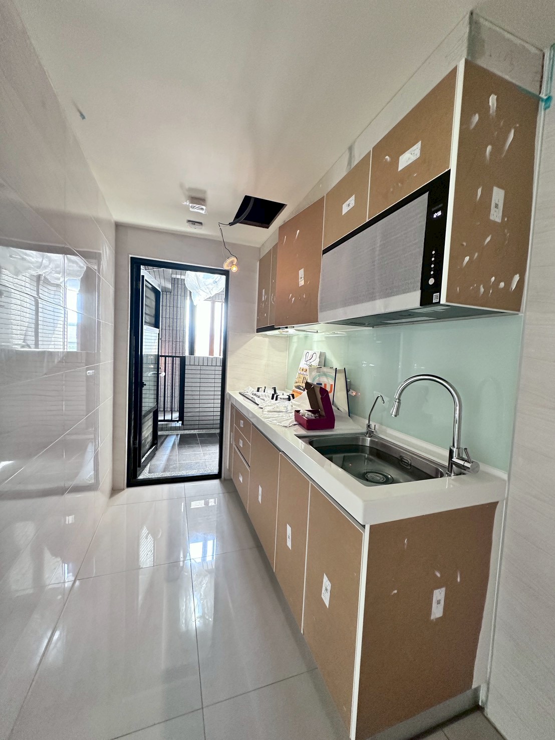 北屯丨機捷特區好市多旁富宇富好全新兩房平車