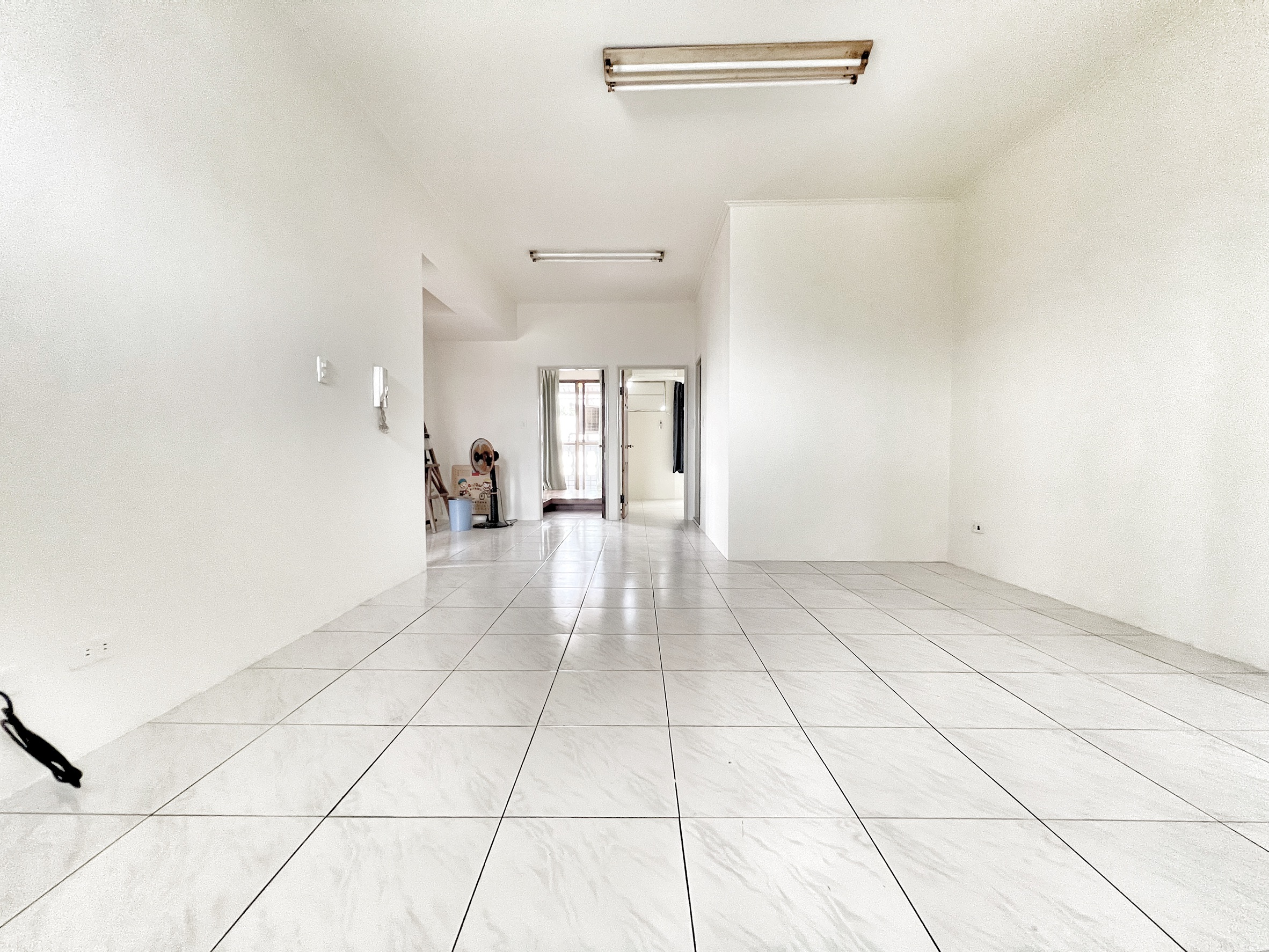 北屯丨水湳經貿雷中慶園次頂樓三採光三房平車美廈