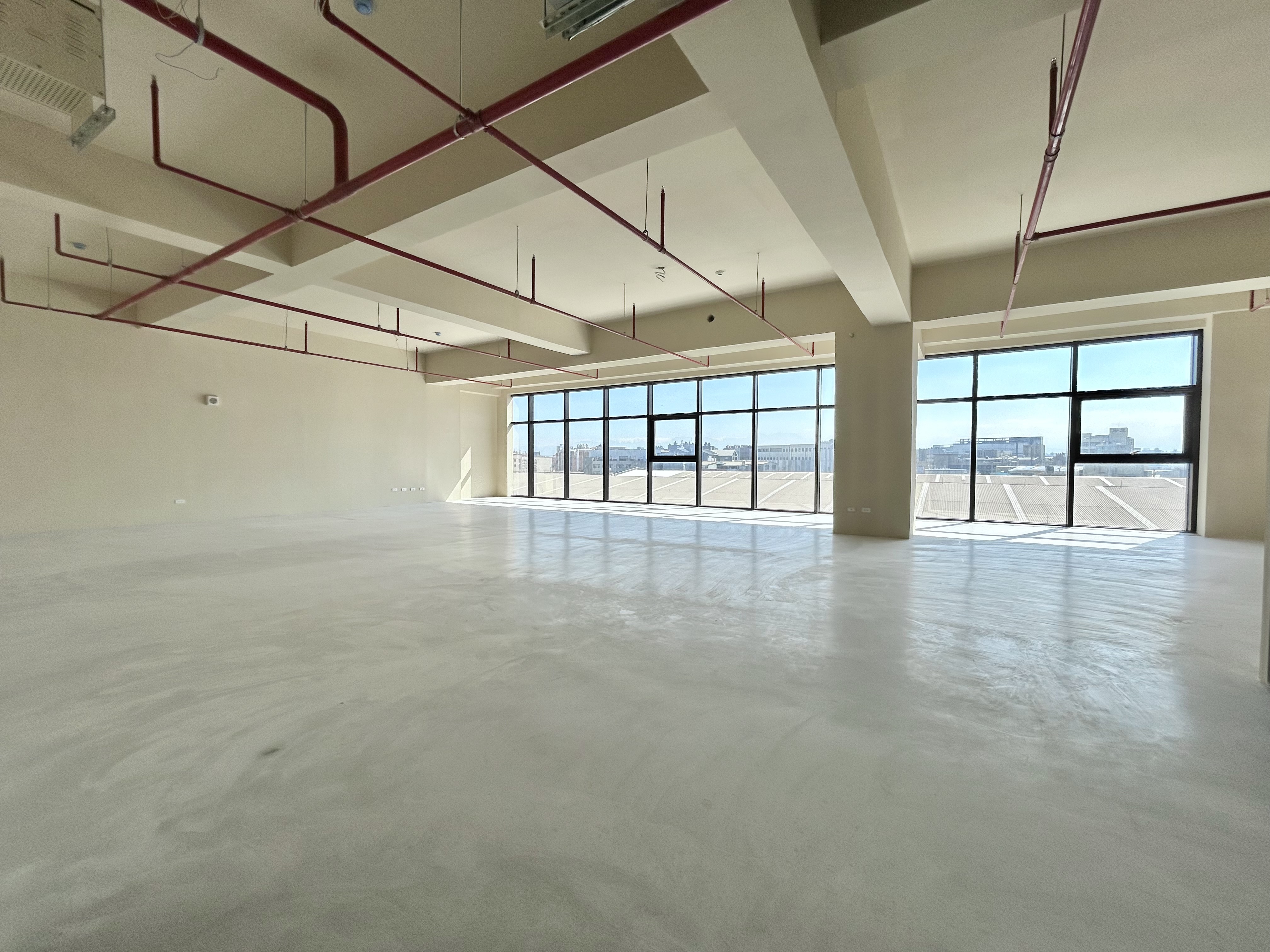 交流道旁ꕤ億聲科技園區全新可廠登辦公室+雙車位