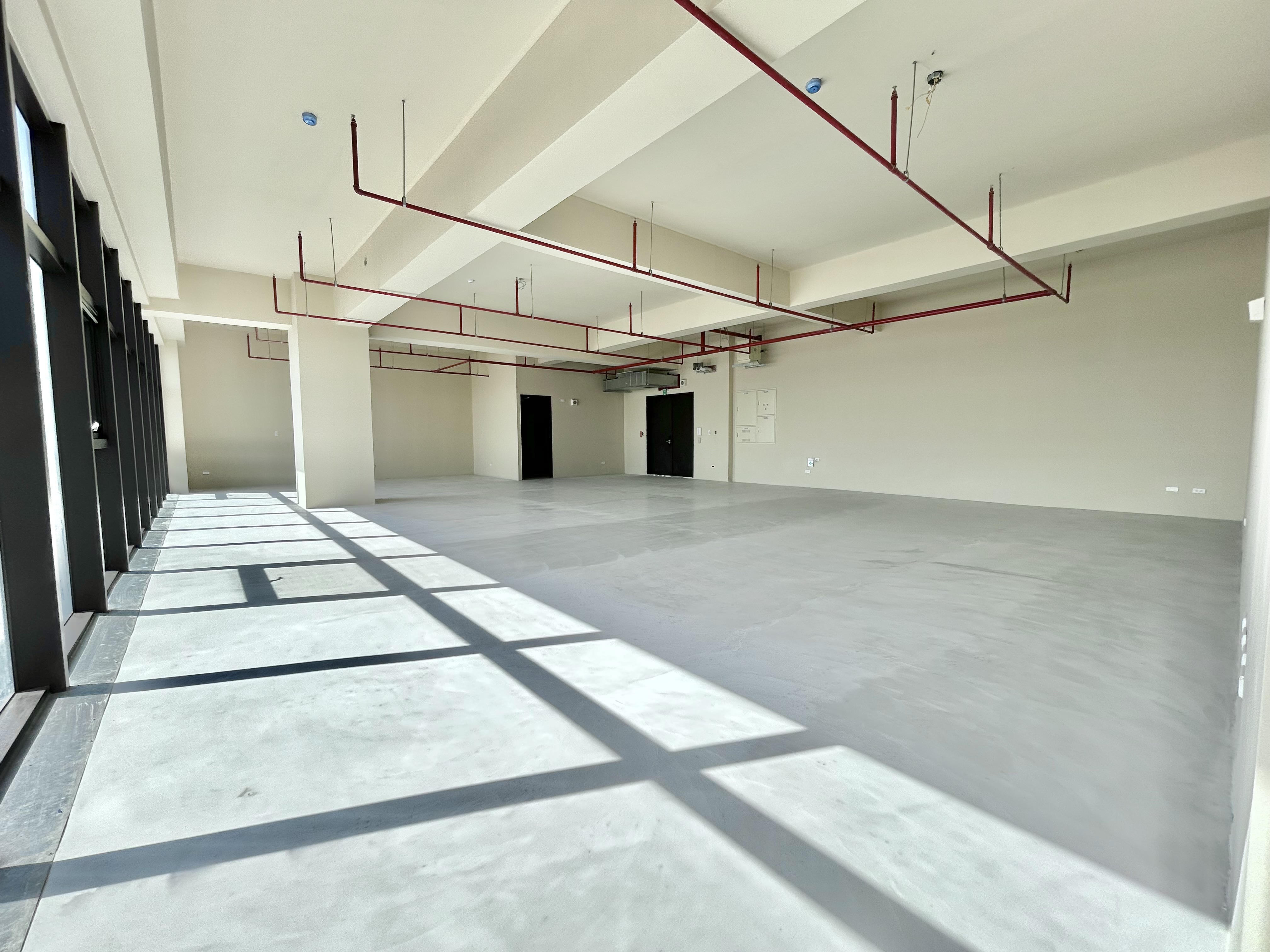 交流道旁ꕤ億聲科技園區全新可廠登辦公室+雙車位