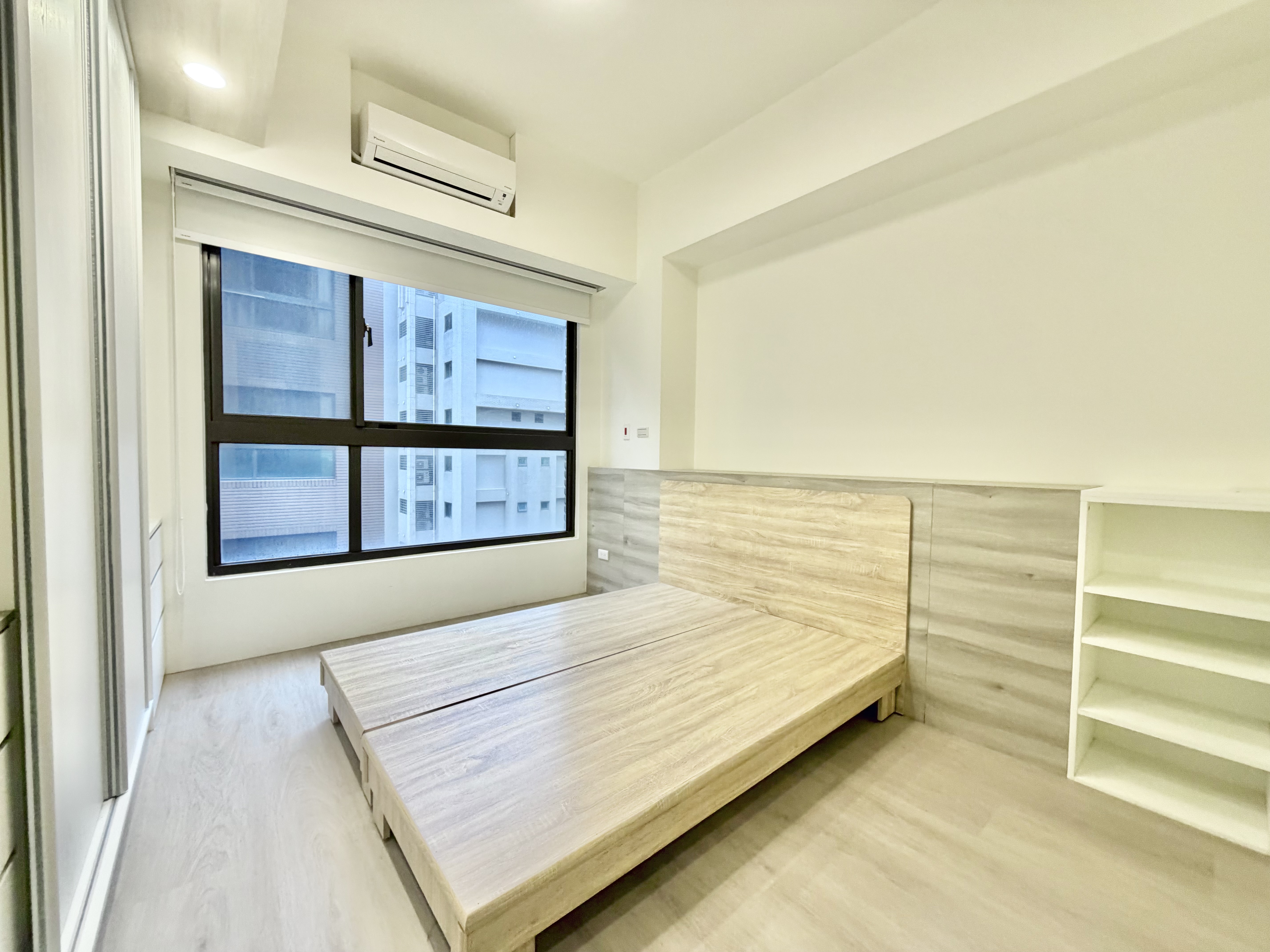 高鐵A18站正蛋黃區ꕤ力璞棧精美裝潢高樓三房車位