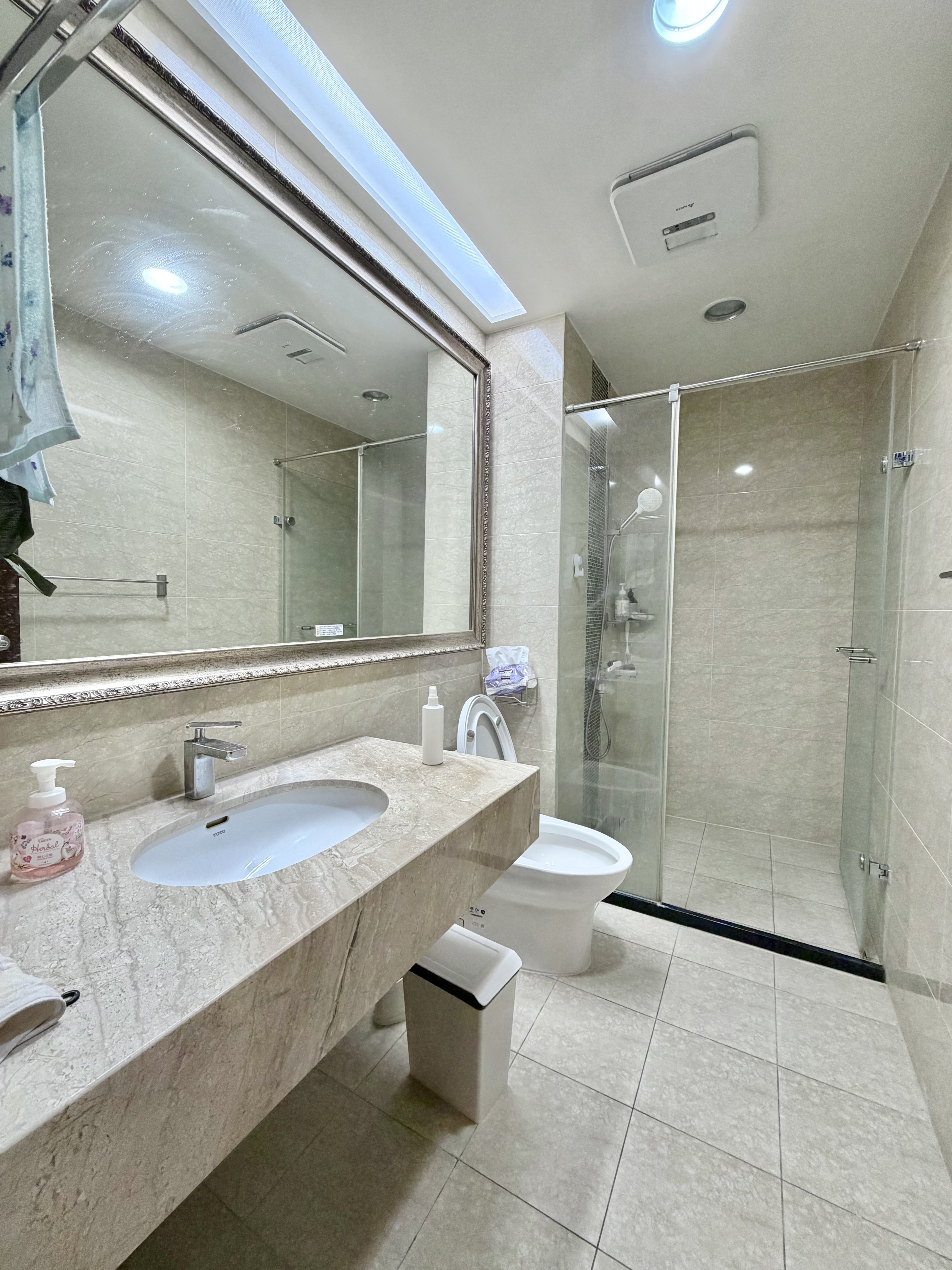 高鐵A18站正蛋黃區ꕤ力璞棧精美裝潢高樓三房車位