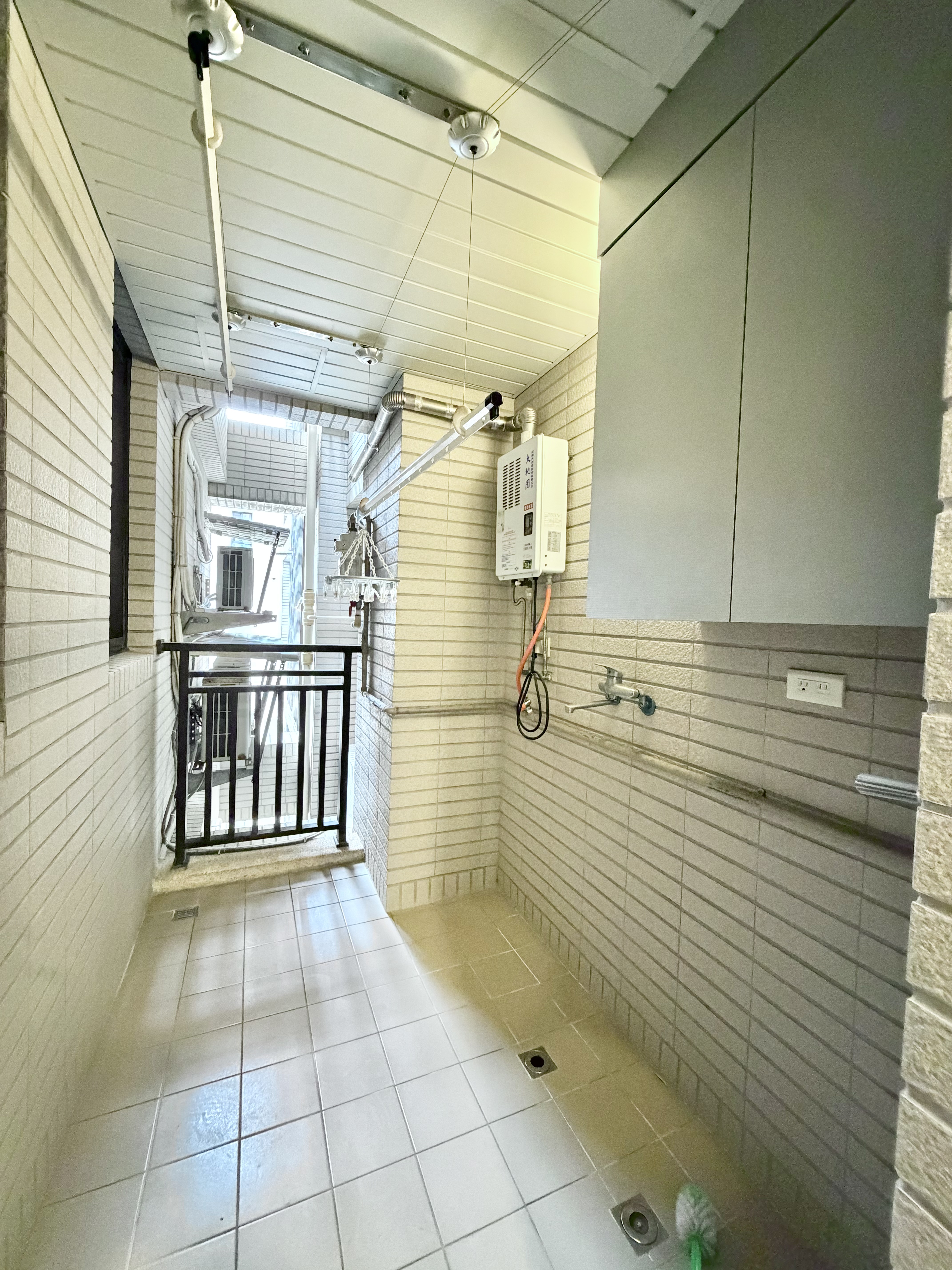 鄰近青埔ꕤ太睿A19前後陽台雙衛浴開窗精美四房B1車位