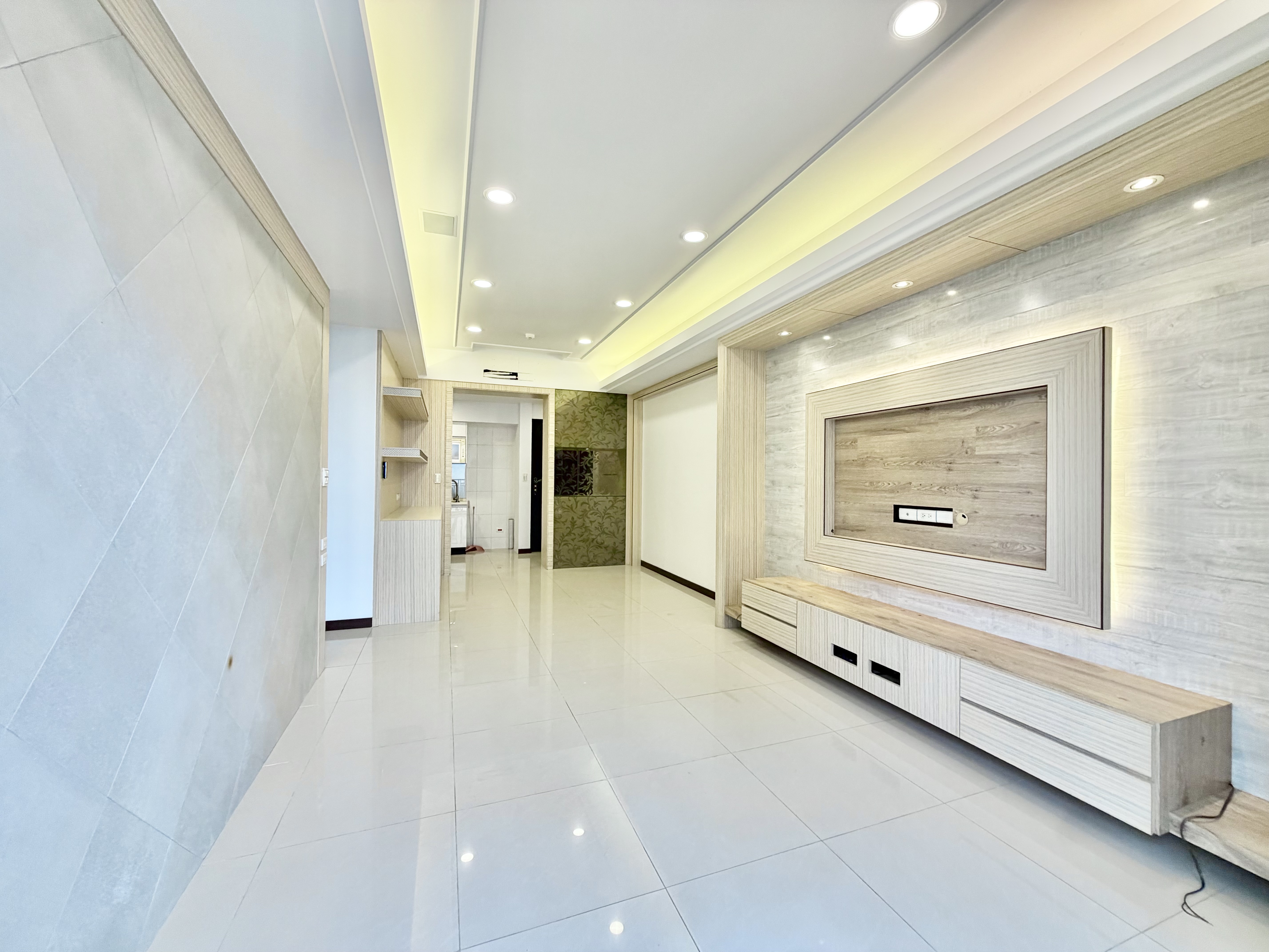 鄰近青埔ꕤ太睿A19前後陽台雙衛浴開窗精美四房B1車位