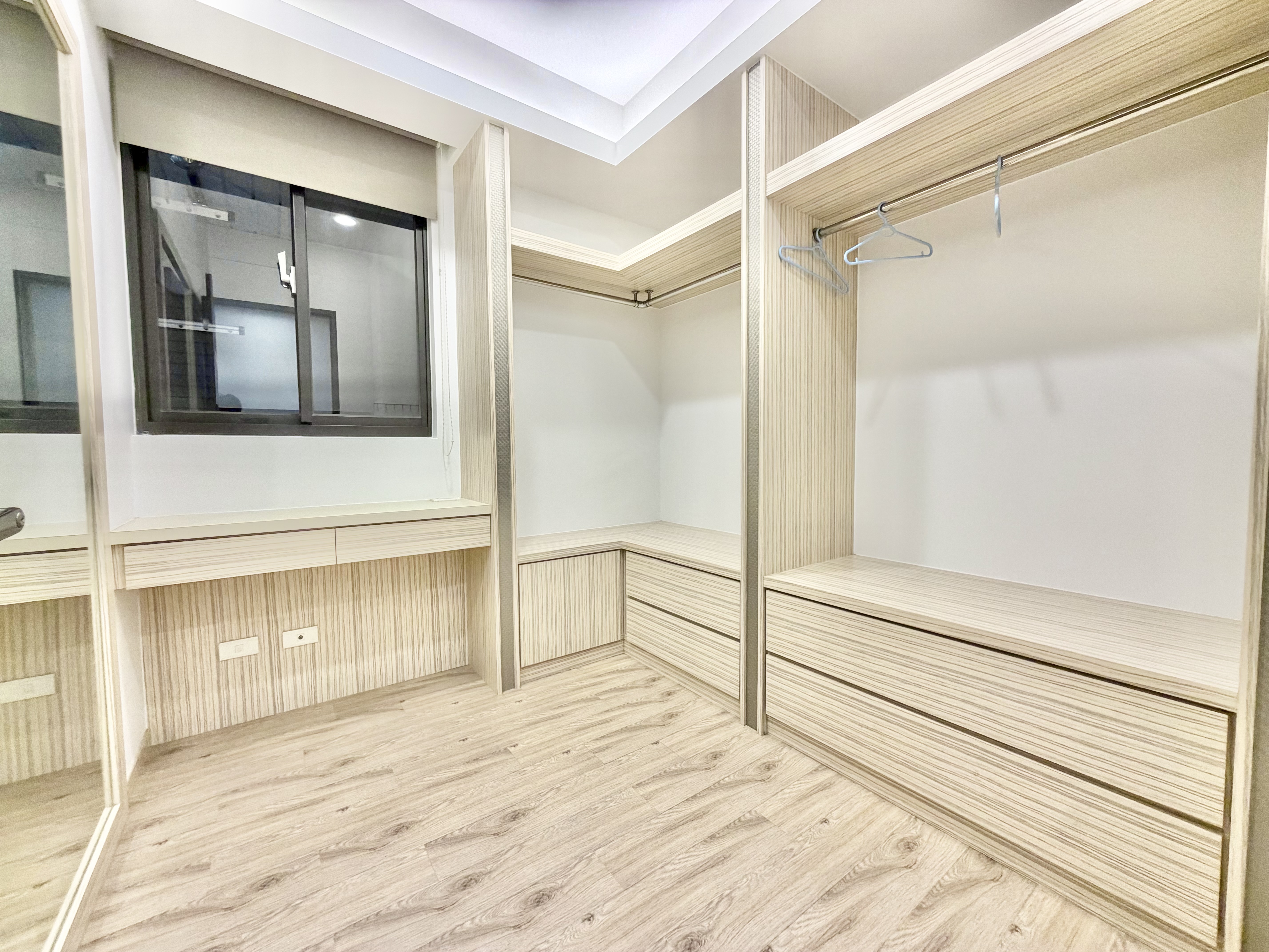 鄰近青埔ꕤ太睿A19前後陽台雙衛浴開窗精美四房B1車位