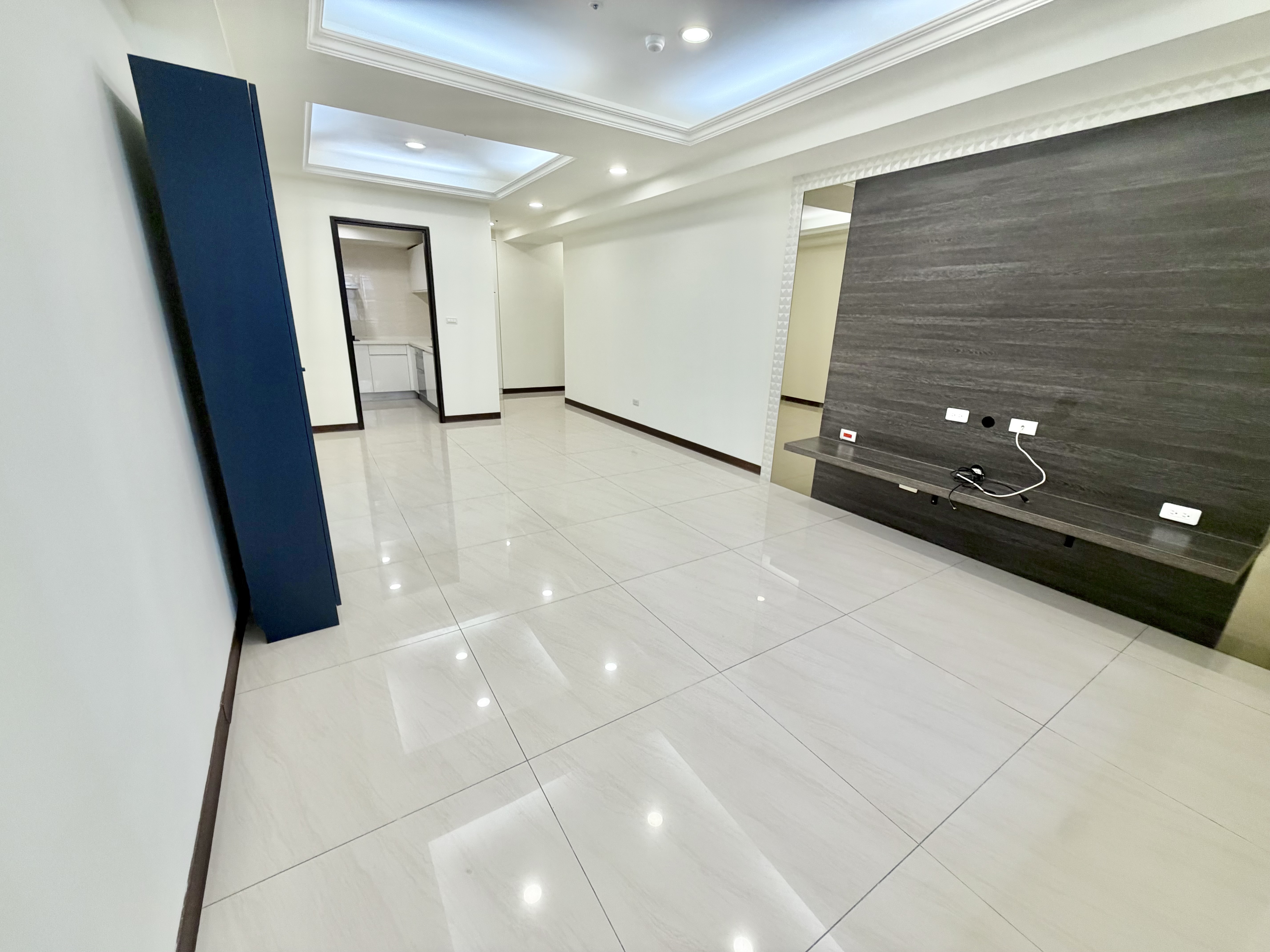 高鐵A18站ꕤ明日苑-5國寶苑精美裝潢衛浴雙開大四房車位