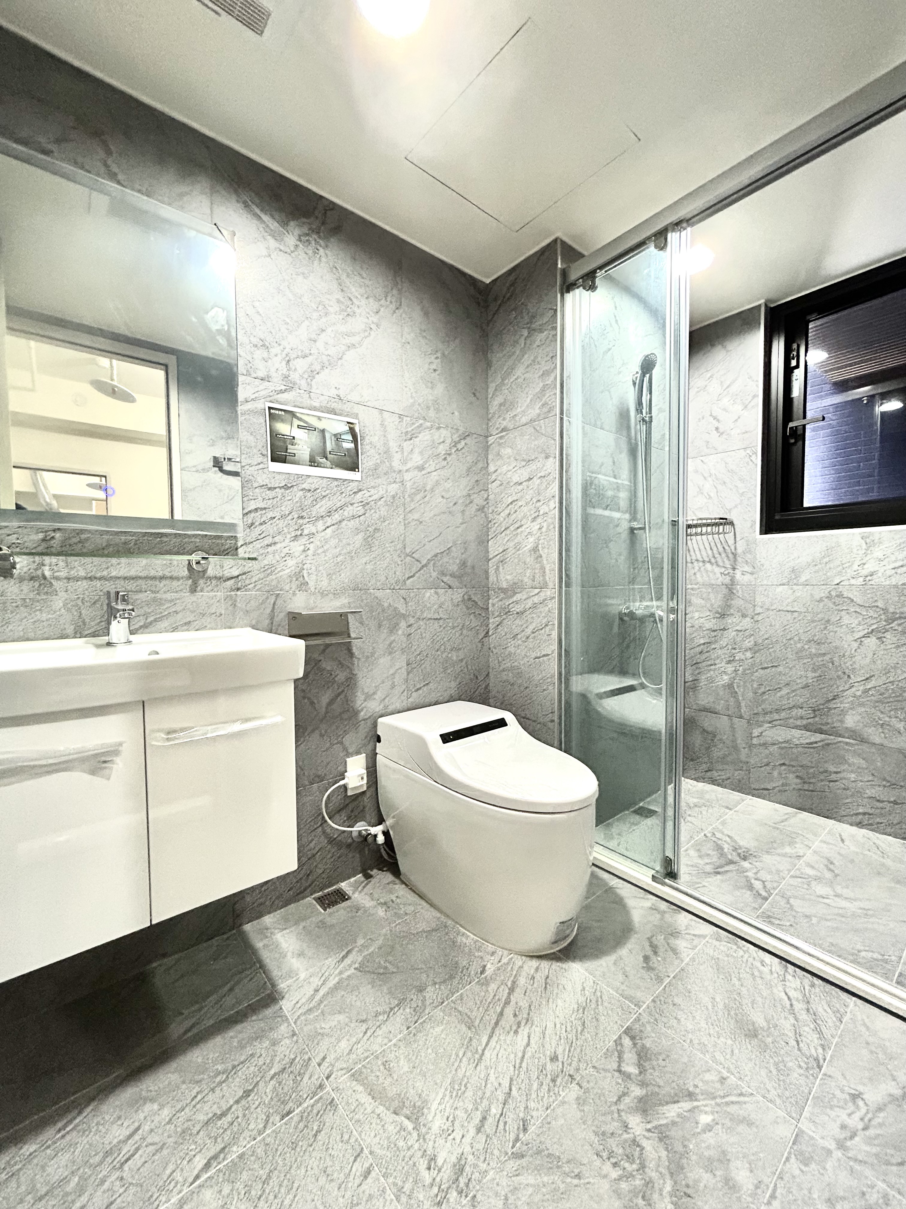 低於行情價格ꕤ屋主超急售ꕤ站前新銳邊間三房平面車位