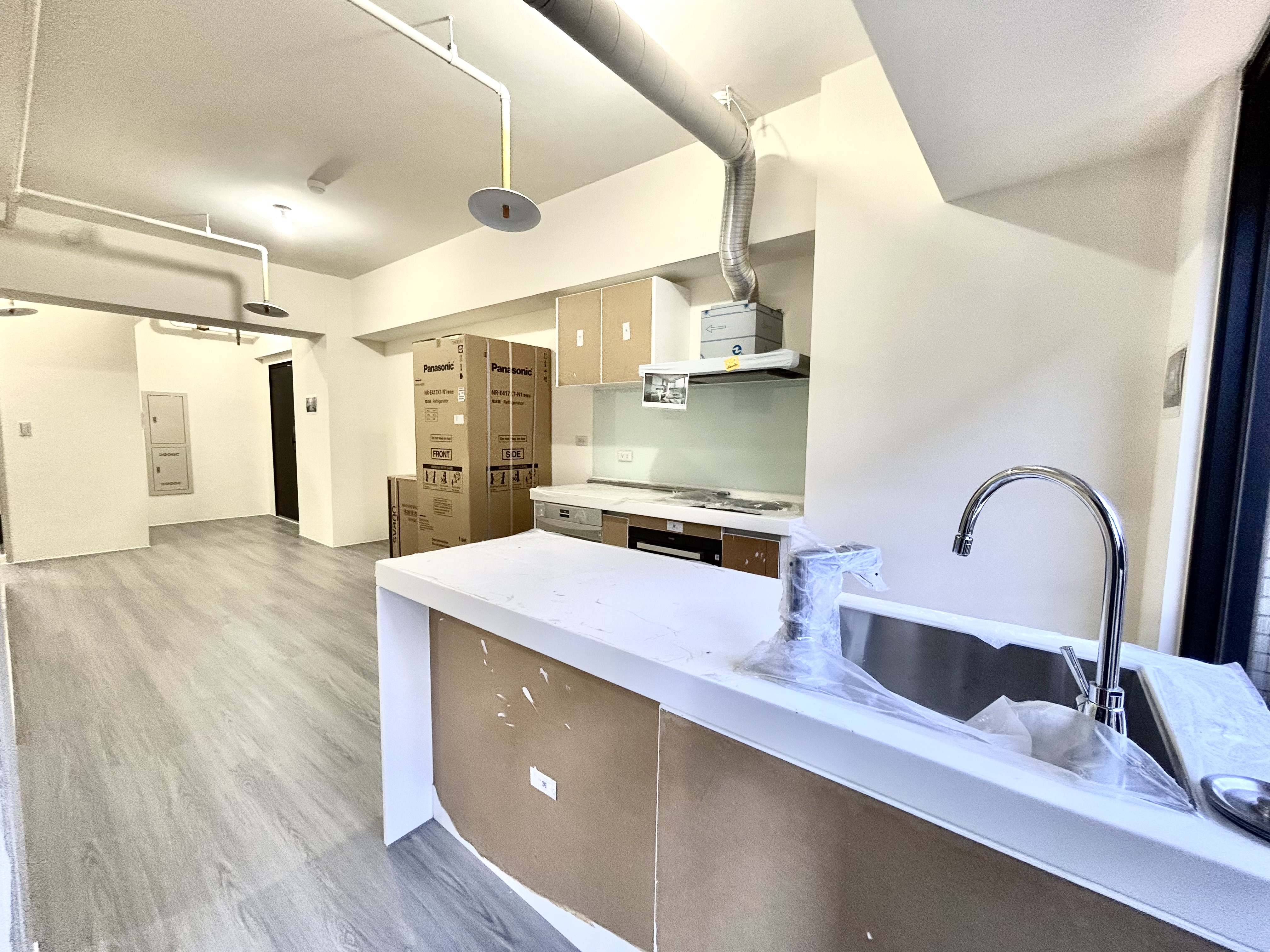 低於行情價格ꕤ屋主超急售ꕤ站前新銳邊間三房平面車位